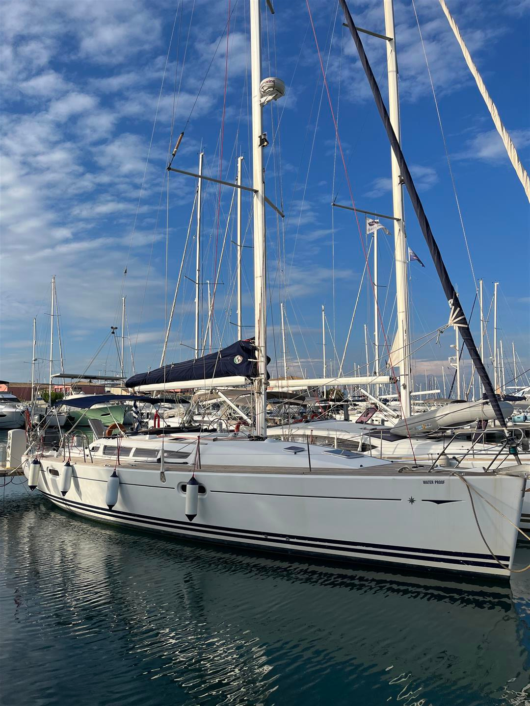 Photo #12 - Sun Odyssey 42 i Performance (Waterproof) in Lavrion - 16310