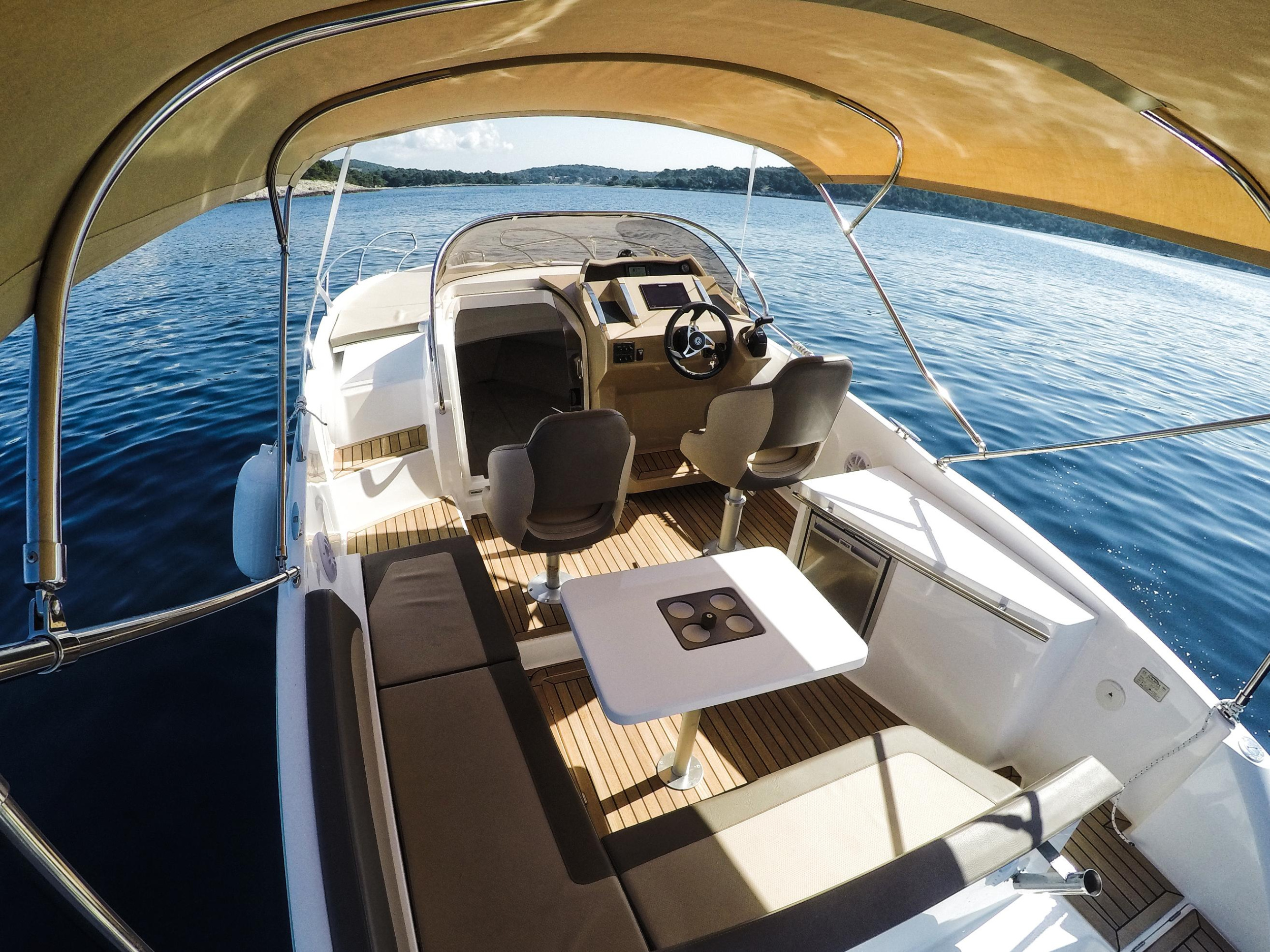 Photo #6 - Galeon Galia 700 Sundeck (1145ML) in Mali Losinj - 18564