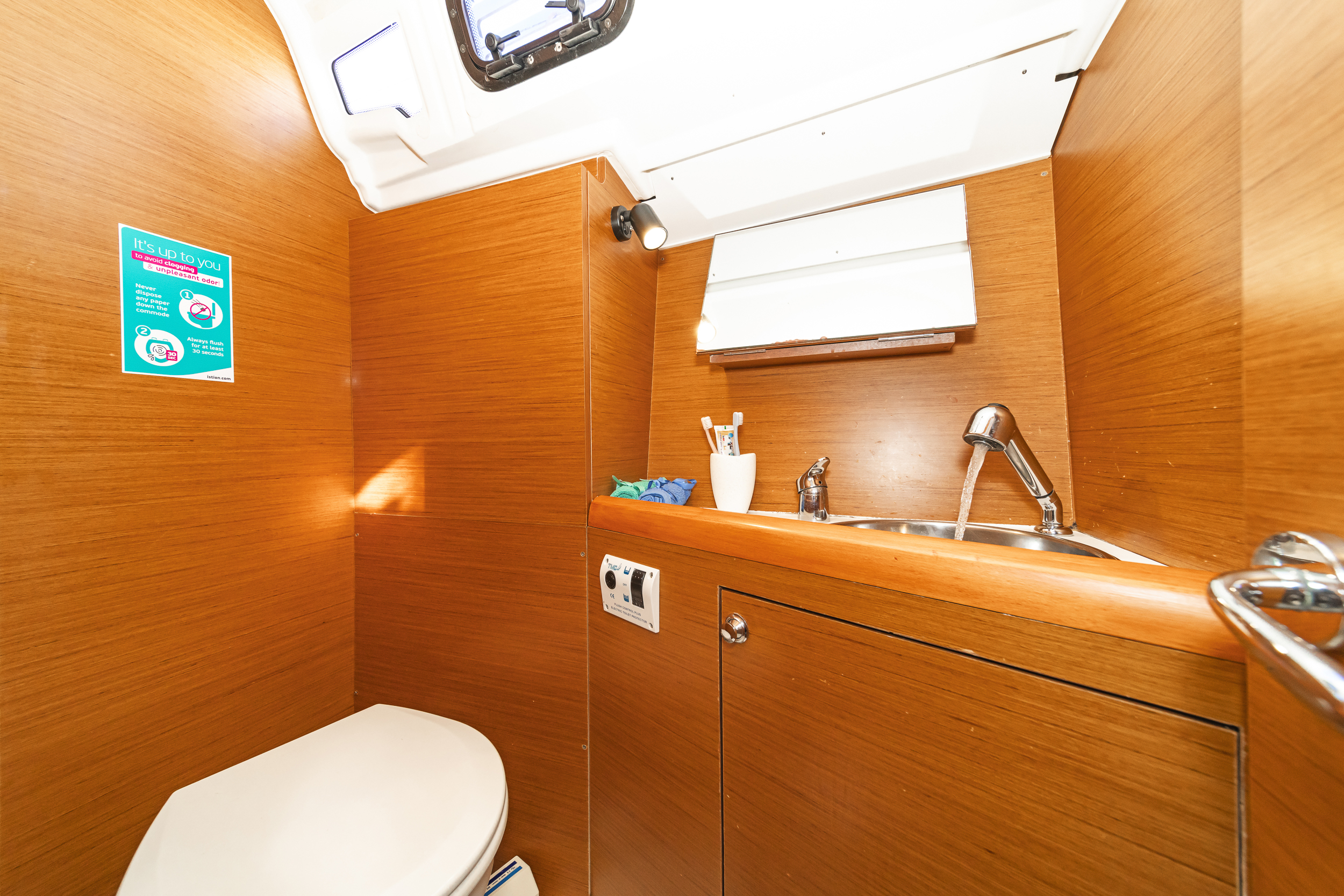 Photo #6 - Sun Odyssey 349 (Agios Nikolaos) en Lavrion - 6216