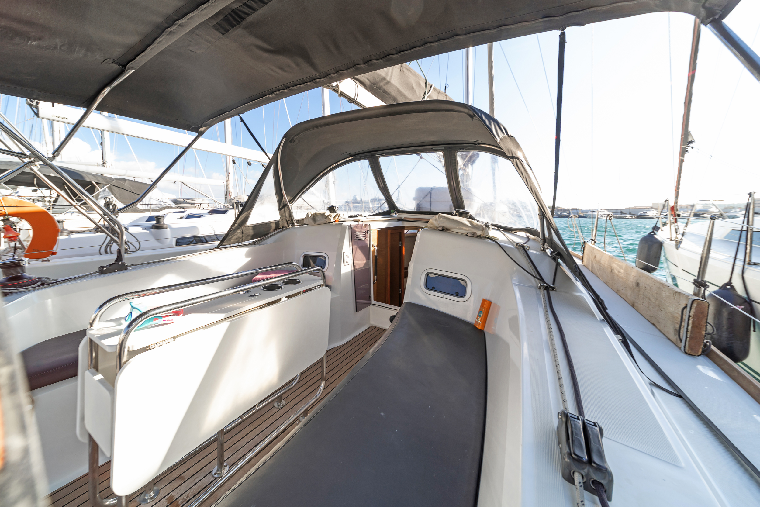 Photo #14 - Sun Odyssey 349 (Agios Nikolaos) en Lavrion - 6216