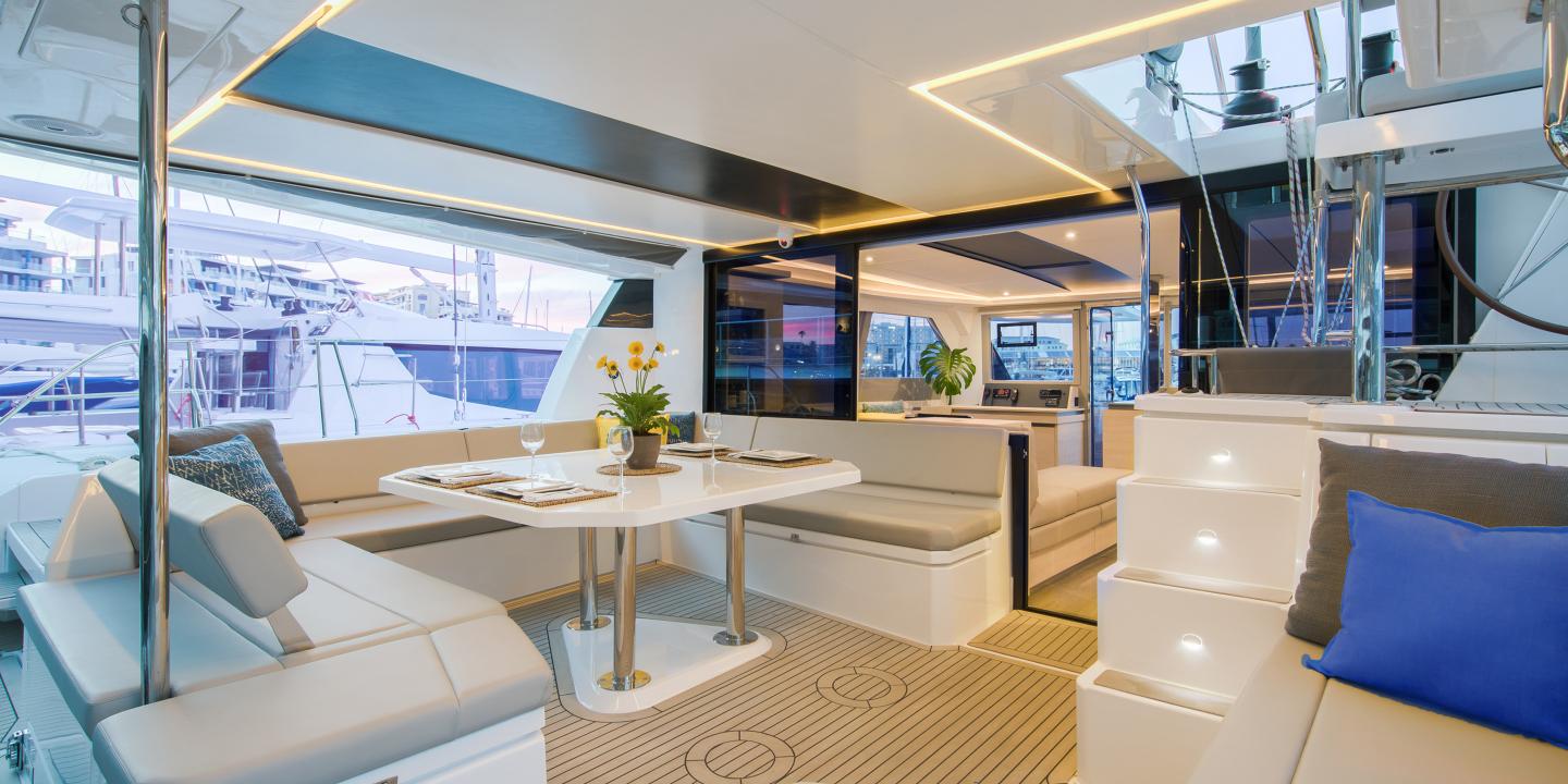 Photo #5 - Leopard 50 () en Marina - 16680