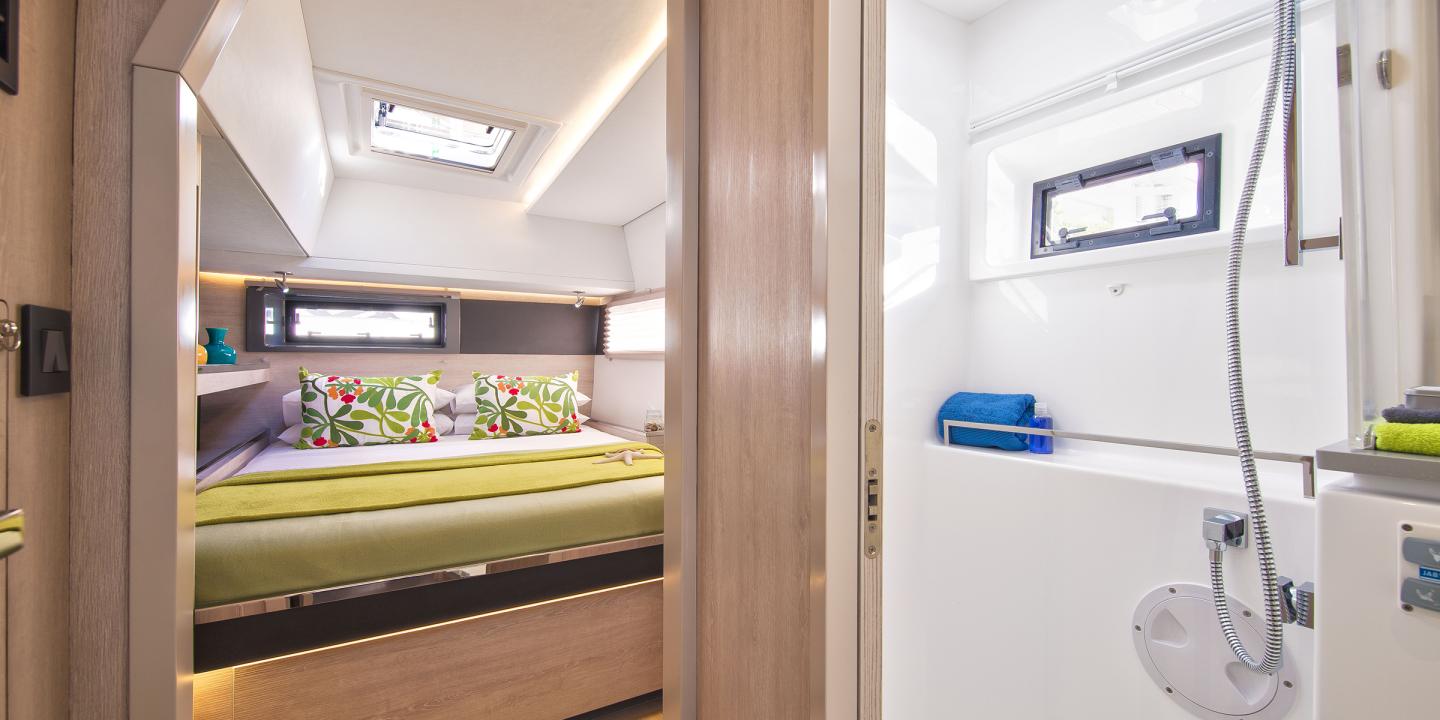 Photo #6 - Leopard 45 () in Marina - 16677