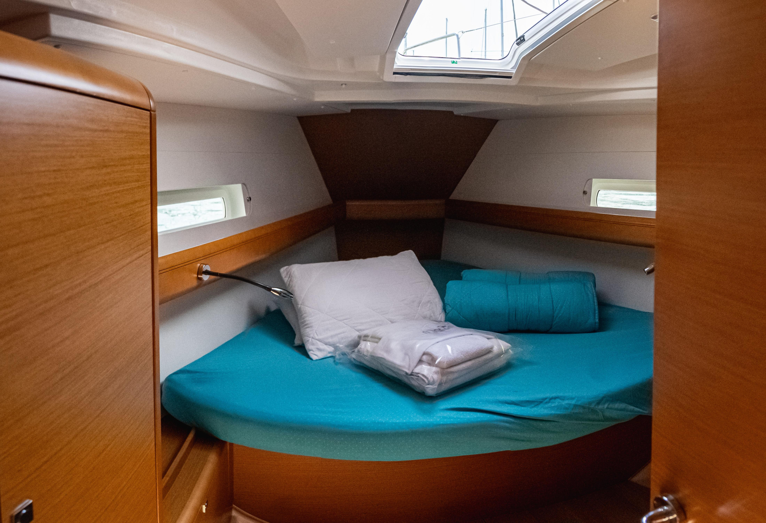 Photo #15 - Sun Odyssey 419 (IZZI Boat location in LEFKAS MARINA, D-marin) in Lefkada - 12152