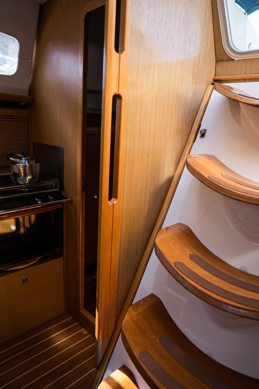 Photo #6 - Sun Odyssey 42DS (GAIA 2) in Lefkada - 12151