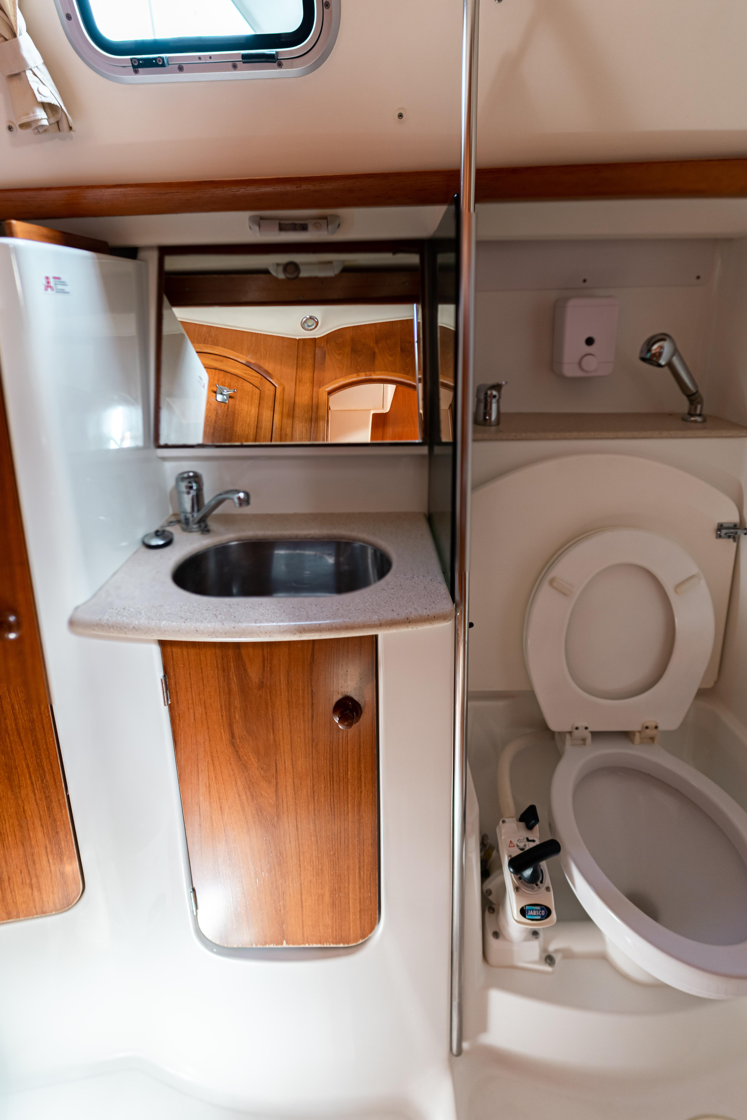 Photo #16 - Sun Odyssey 49DS (EVITA Boat location in LEFKAS MARINA, D-marin) en Lefkada - 12143