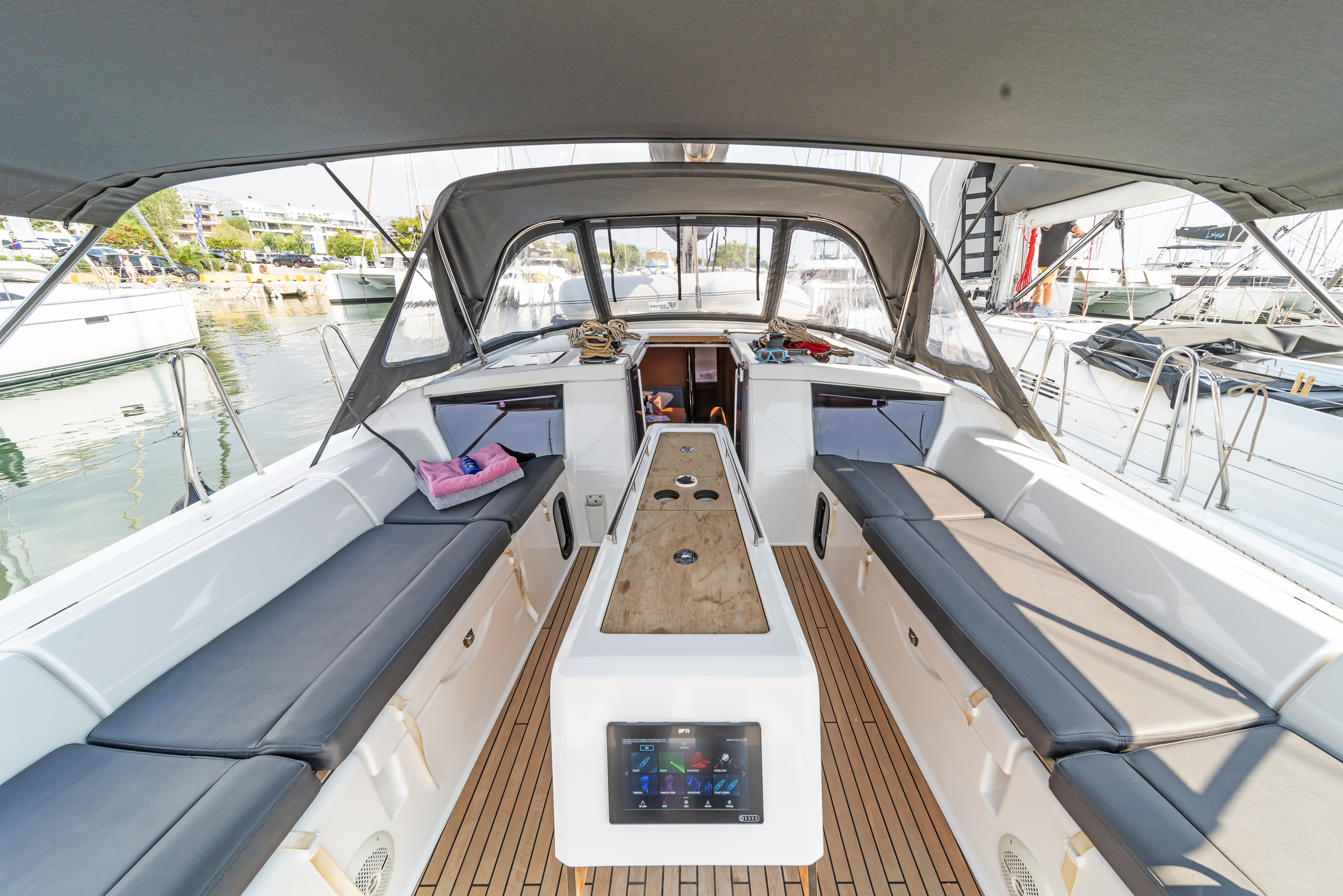 Photo #8 - Dufour 430 (First Love) in Skradin  - 18733