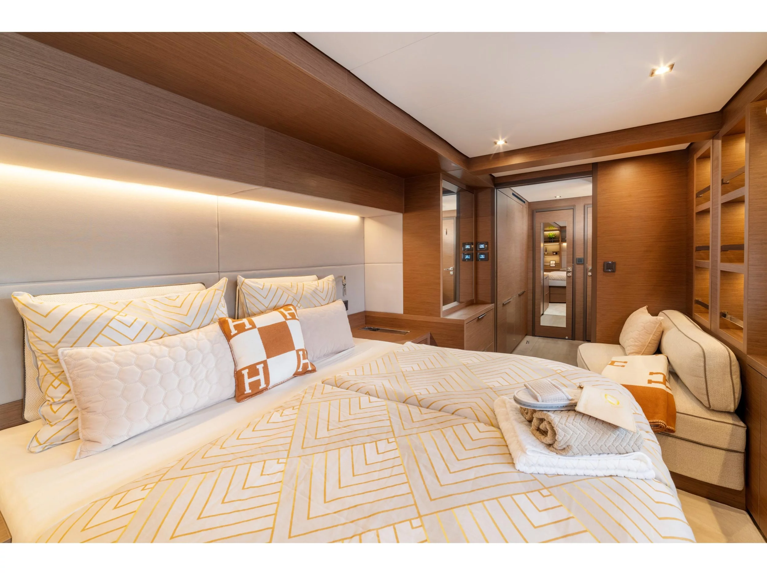 Lagoon 55 (PRINCESS S) Interior image - 18
