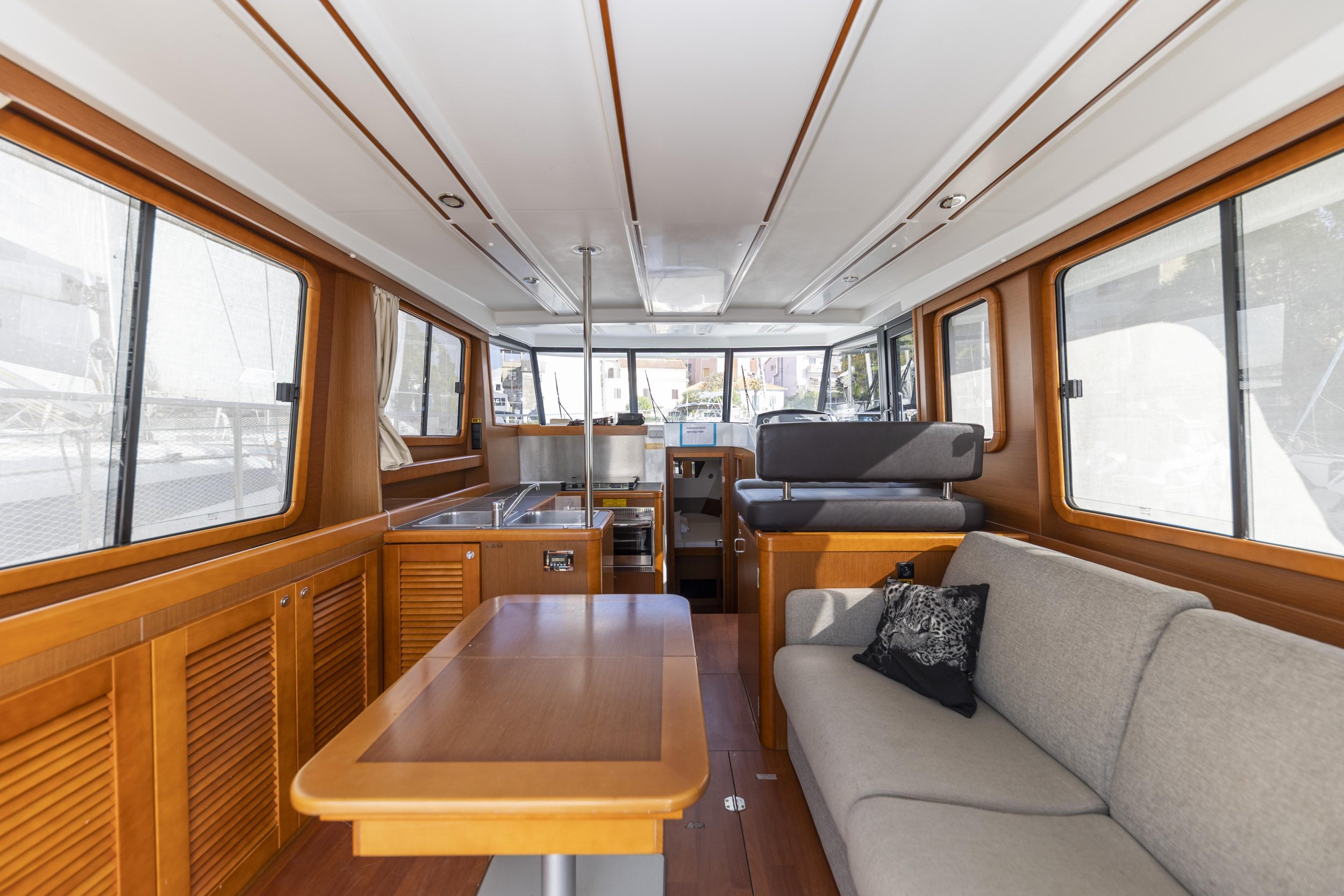 Photo #6 - Swift Trawler 34 Fly (Blue Sky) en Zadar - 12211
