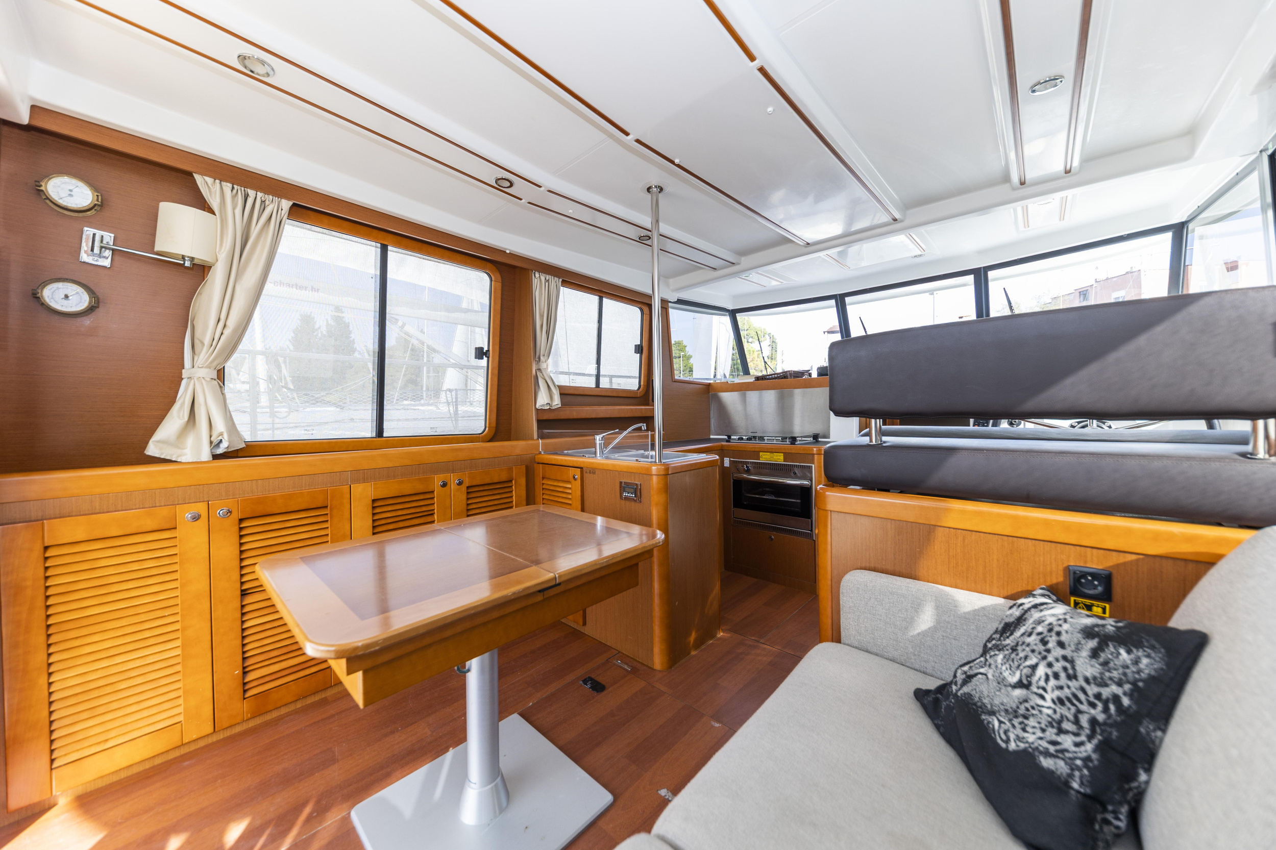 Photo #11 - Swift Trawler 34 Fly (Blue Sky) en Zadar - 12211
