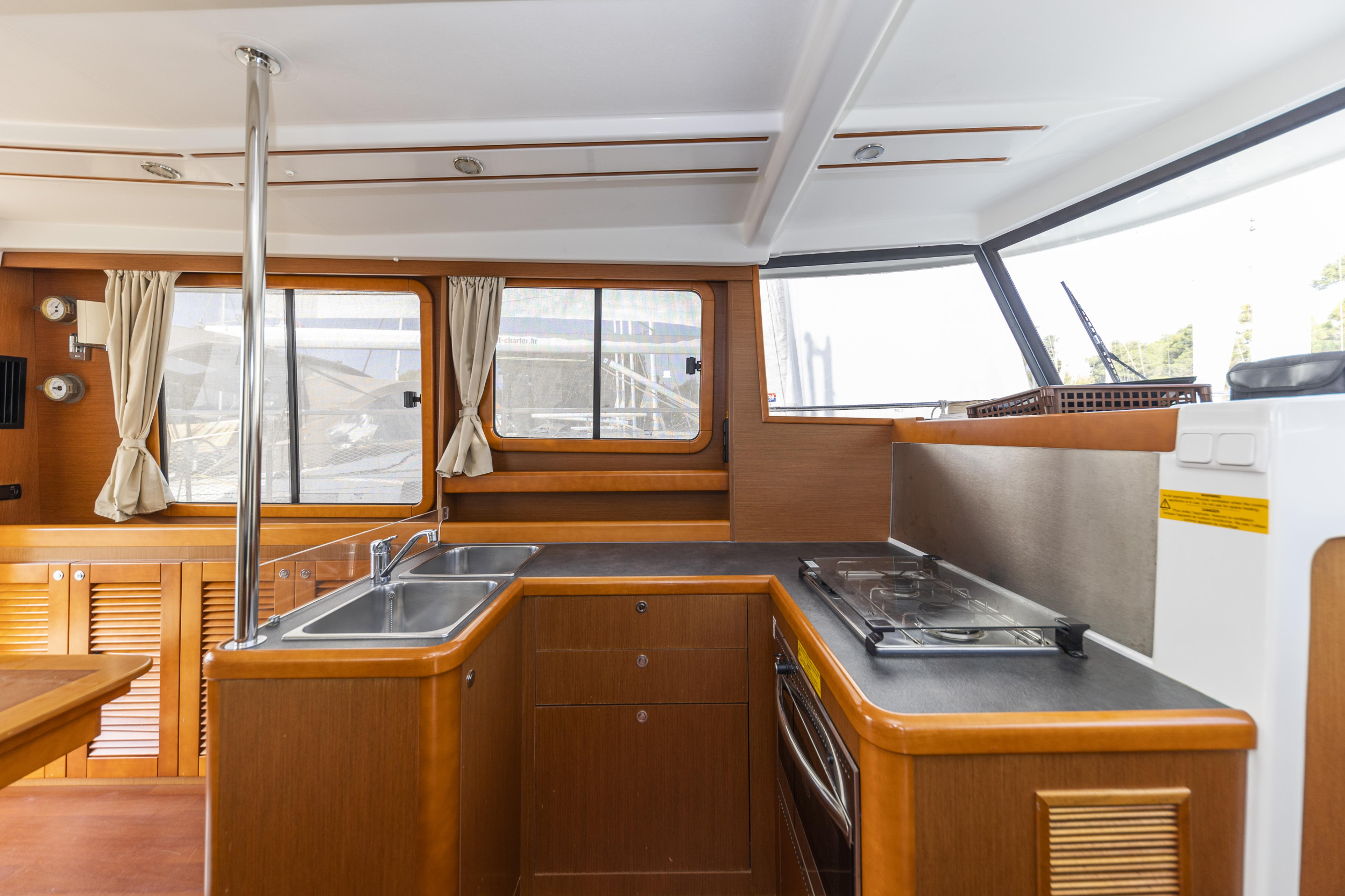 Photo #13 - Swift Trawler 34 Fly (Blue Sky) en Zadar - 12211