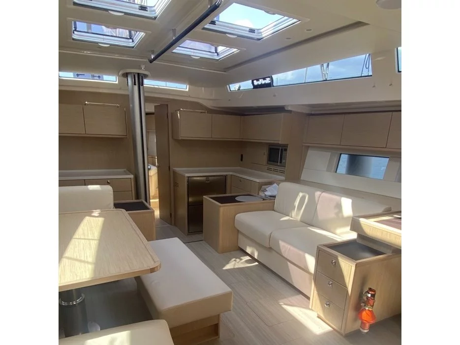 Bavaria C57 Style (Pelargos) Interior image - 6