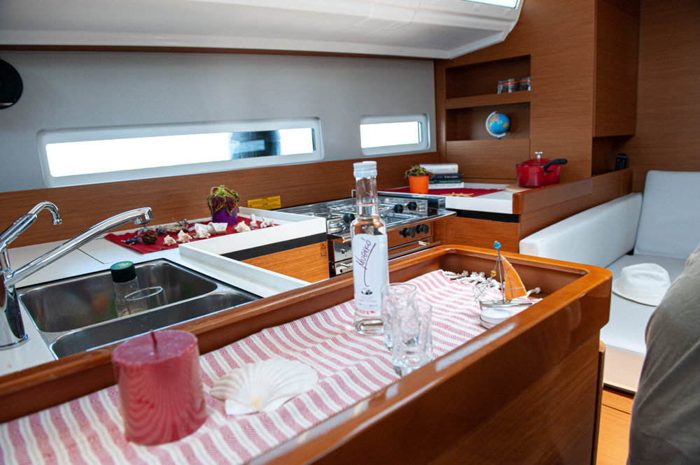 Photo #7 - Sun Odyssey 410 (Marianna) in Corfù - 16368