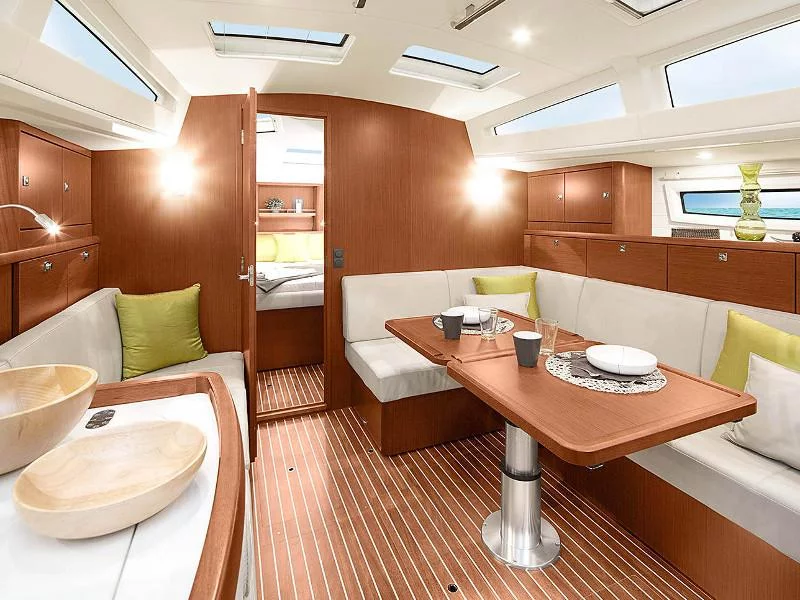 Bavaria C42 (Kalispera) Interior image - 6