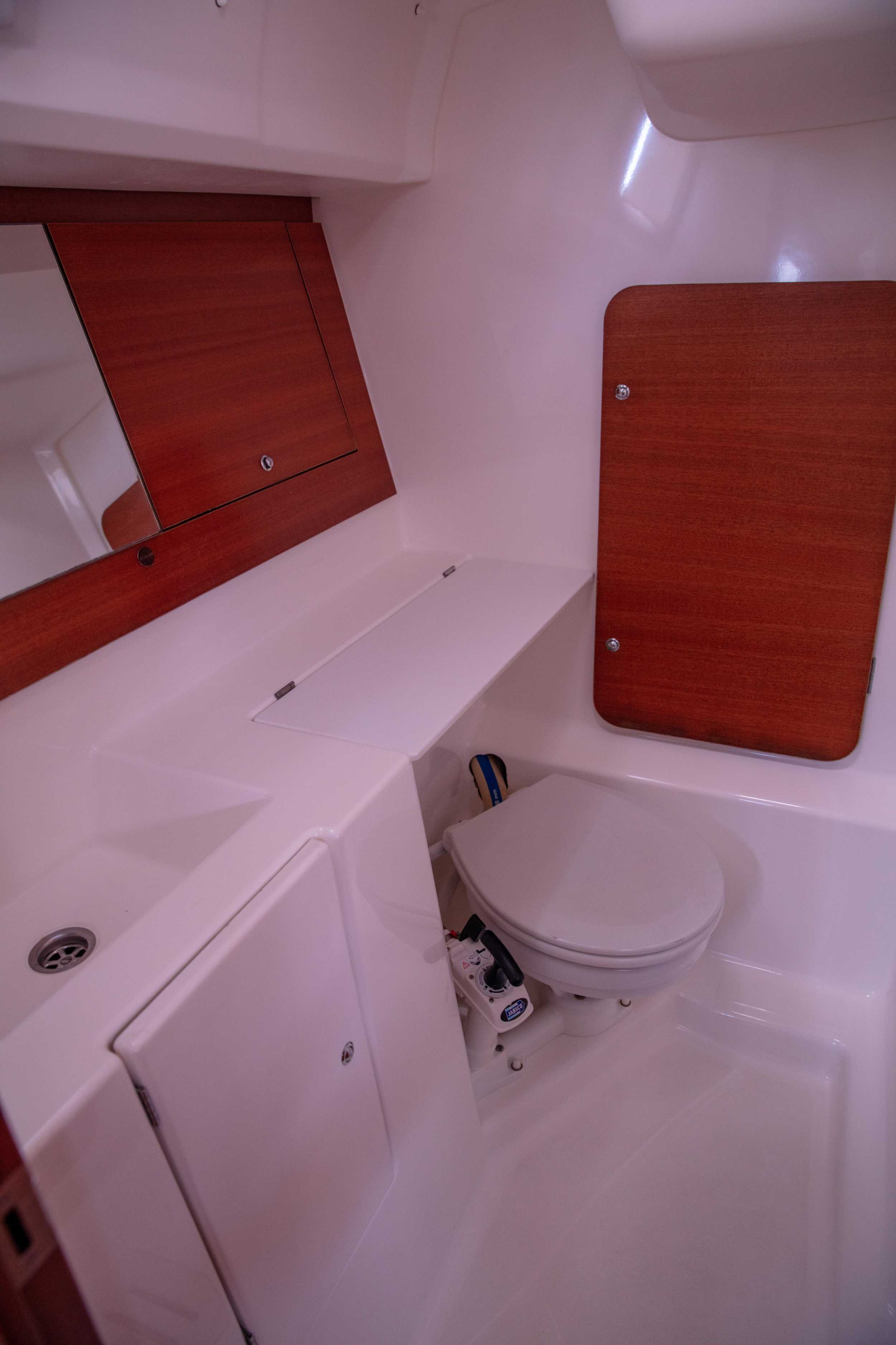 Photo #8 - Dufour 335 Grand Large (Lemar) in Marmaris - 18240
