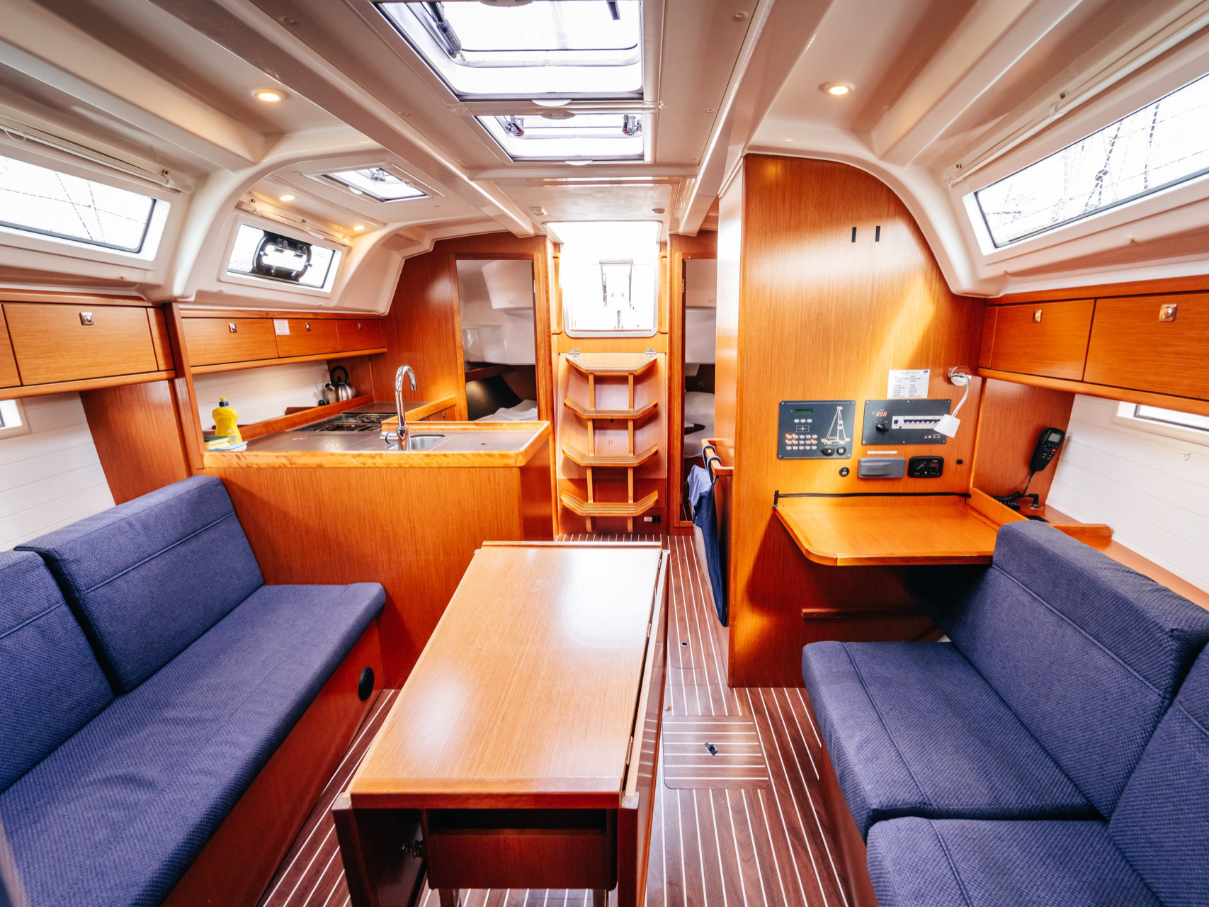 Photo #12 - Bavaria Cruiser 37 (Blue Tone) in Murter - 25070