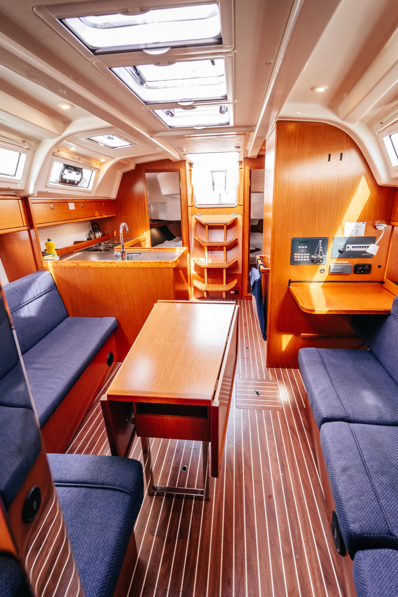Photo #5 - Bavaria Cruiser 37 (Blue Tone) in Murter - 25070