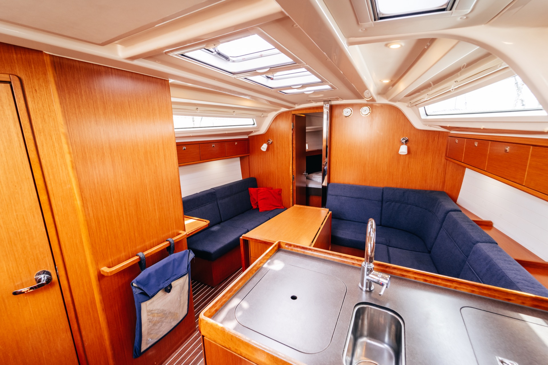 Photo #7 - Bavaria Cruiser 37 (Blue Tone) in Murter - 25070