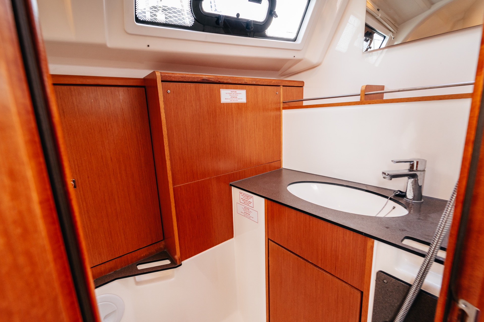 Photo #14 - Bavaria Cruiser 37 (Blue Tone) in Murter - 25070