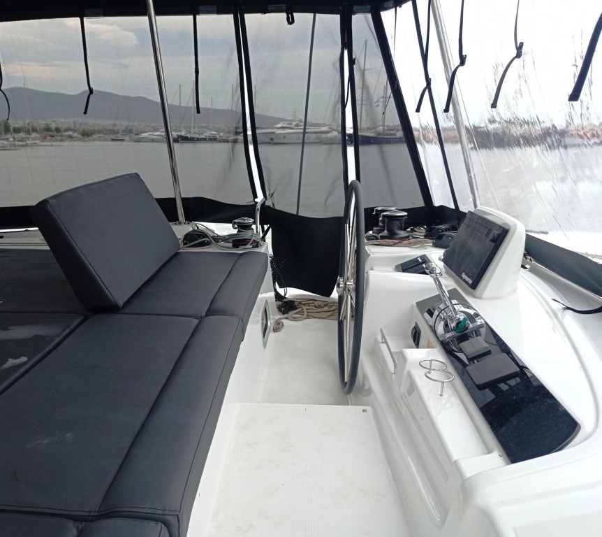 Photo #8 - Lagoon 46 (Queen Maro) in Athens - 18569