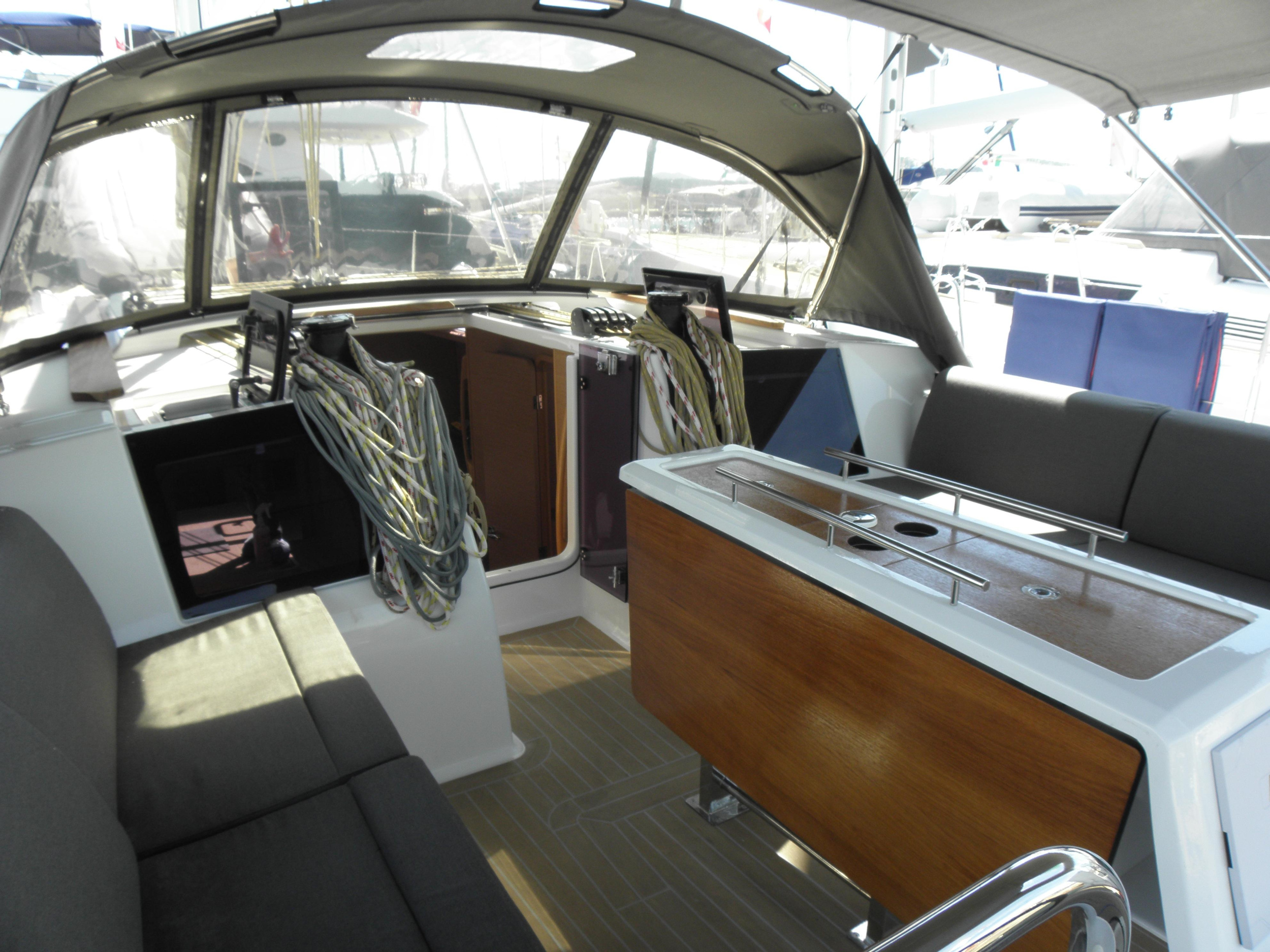 Photo #5 - Dufour 460 Grand Large 5Cab (Newt) in Portisco - 8065