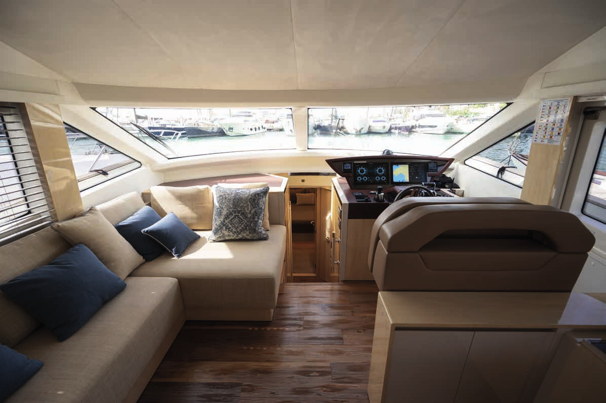 Photo #4 - Monte Carlo Yacht 66 (Five weeks) in Castellammare - 12967