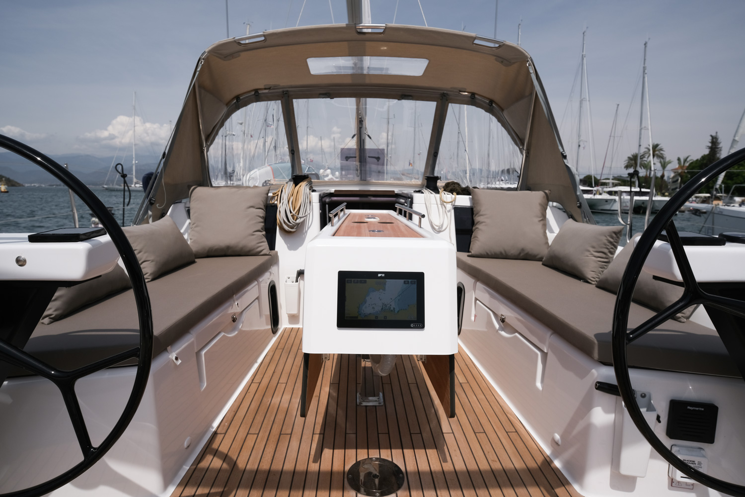 Photo #12 - Dufour 390 (PARIS) in Fethiye - 18348