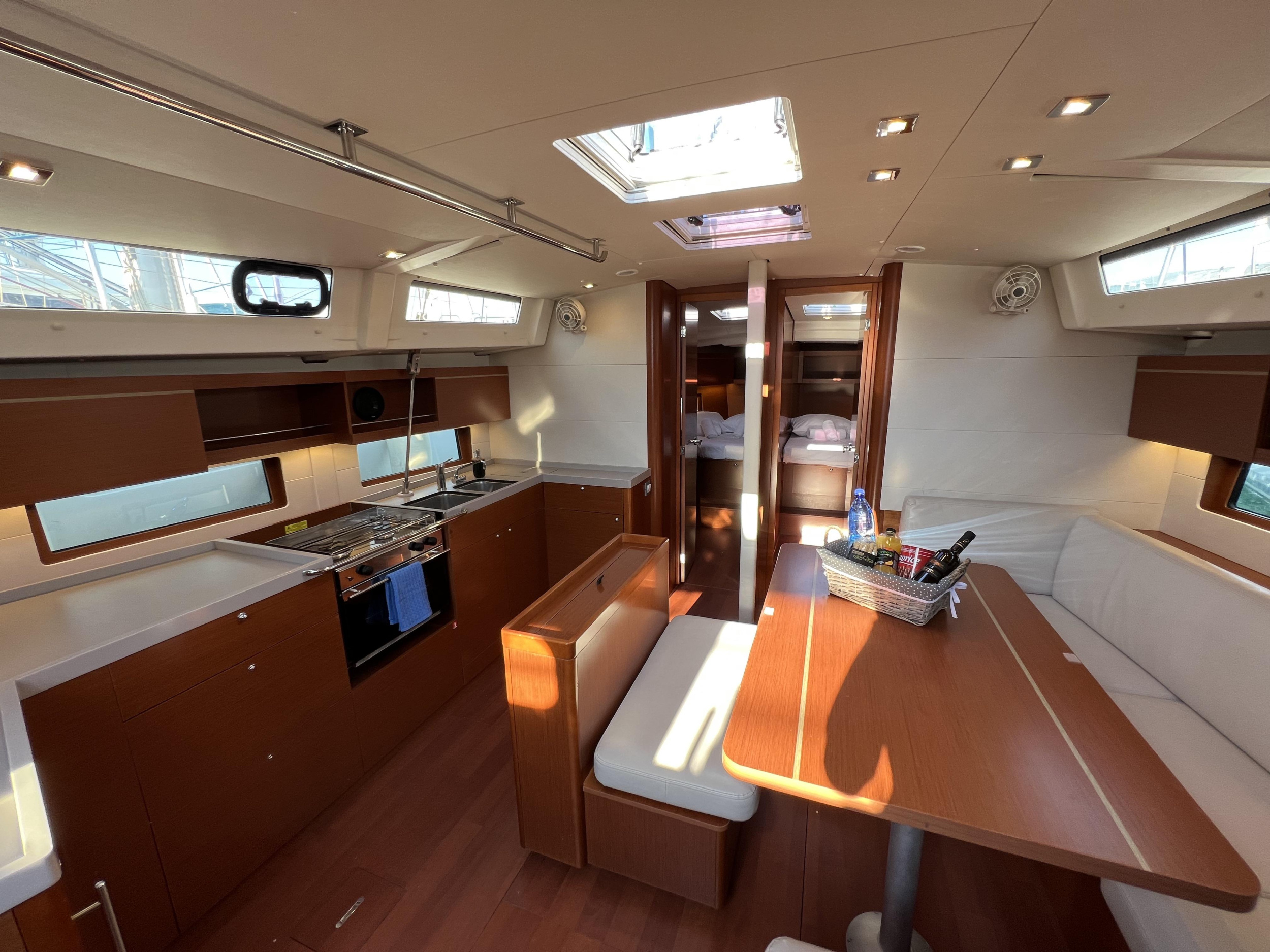 Photo #11 - Oceanis 46.1 (Ostria) in Atene - 18822