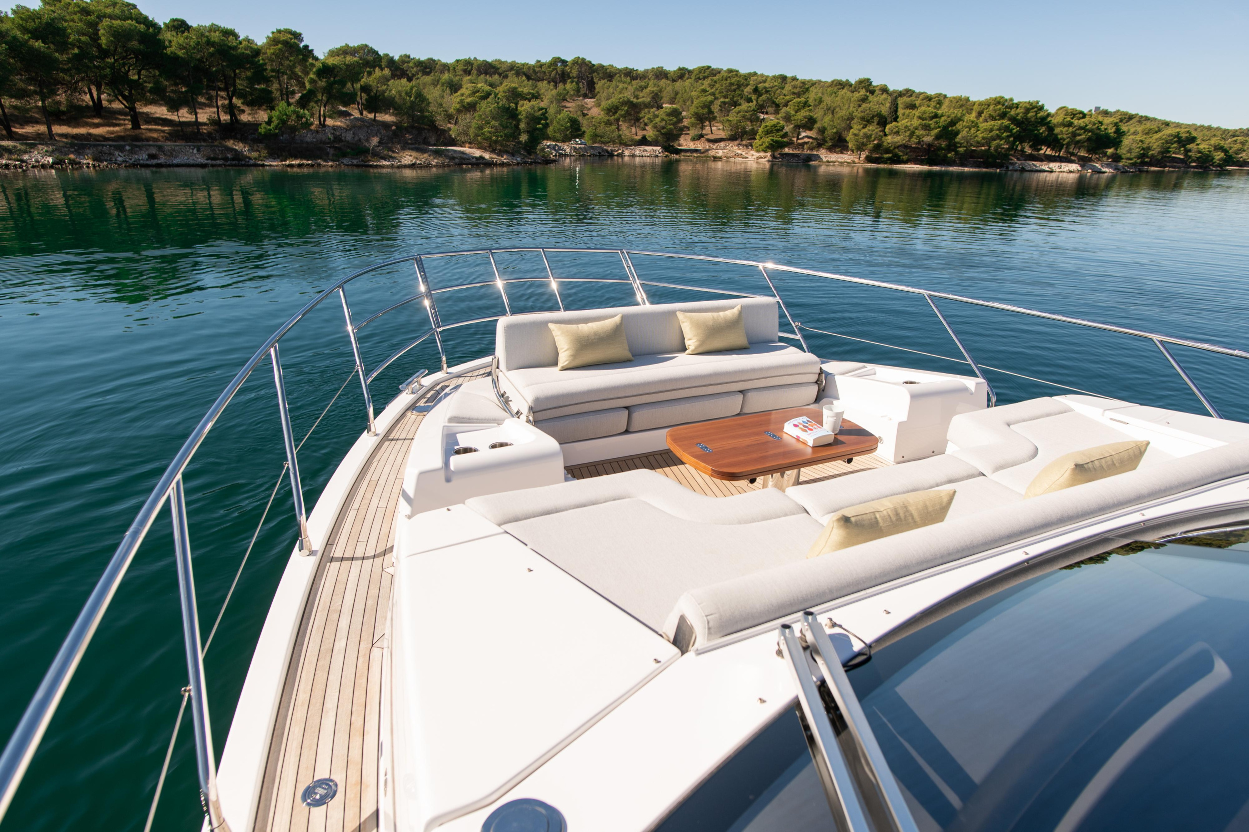 Photo #5 - Azimut 60 Fly (Alibaba) en Sibenik - 17996