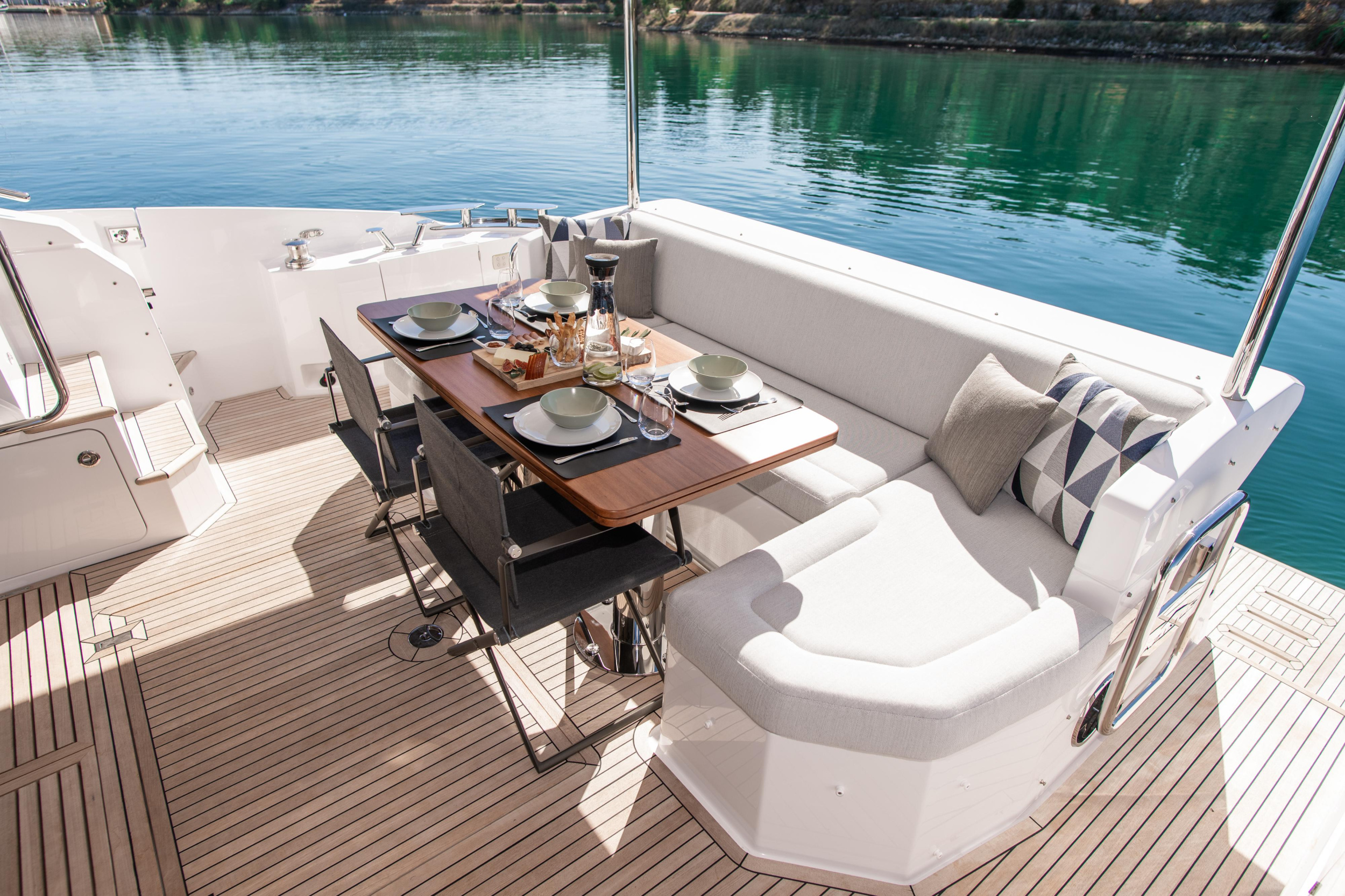 Photo #9 - Azimut 60 Fly (Alibaba) en Sibenik - 17996