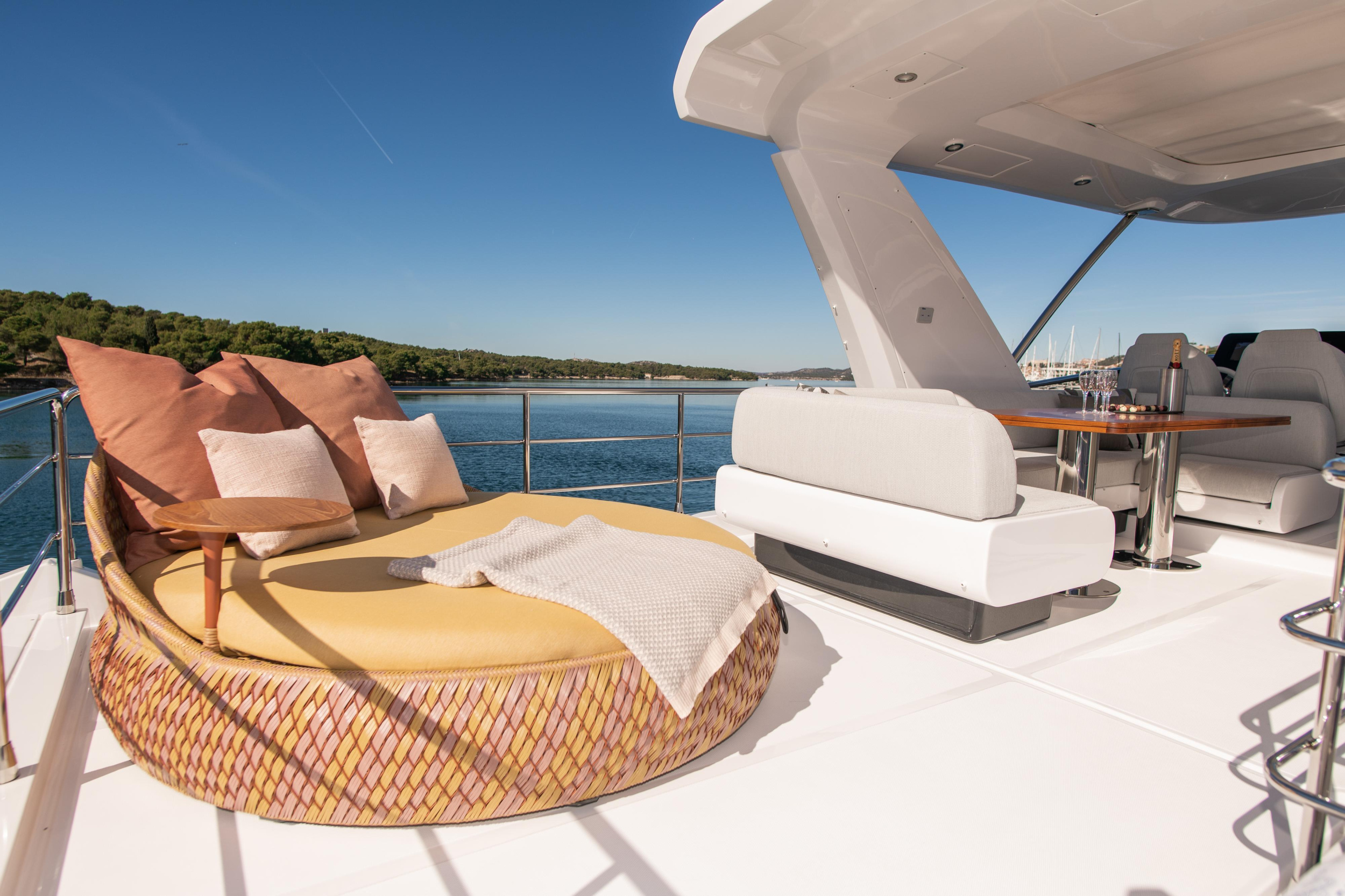 Photo #24 - Azimut 60 Fly (Alibaba) en Sibenik - 17996