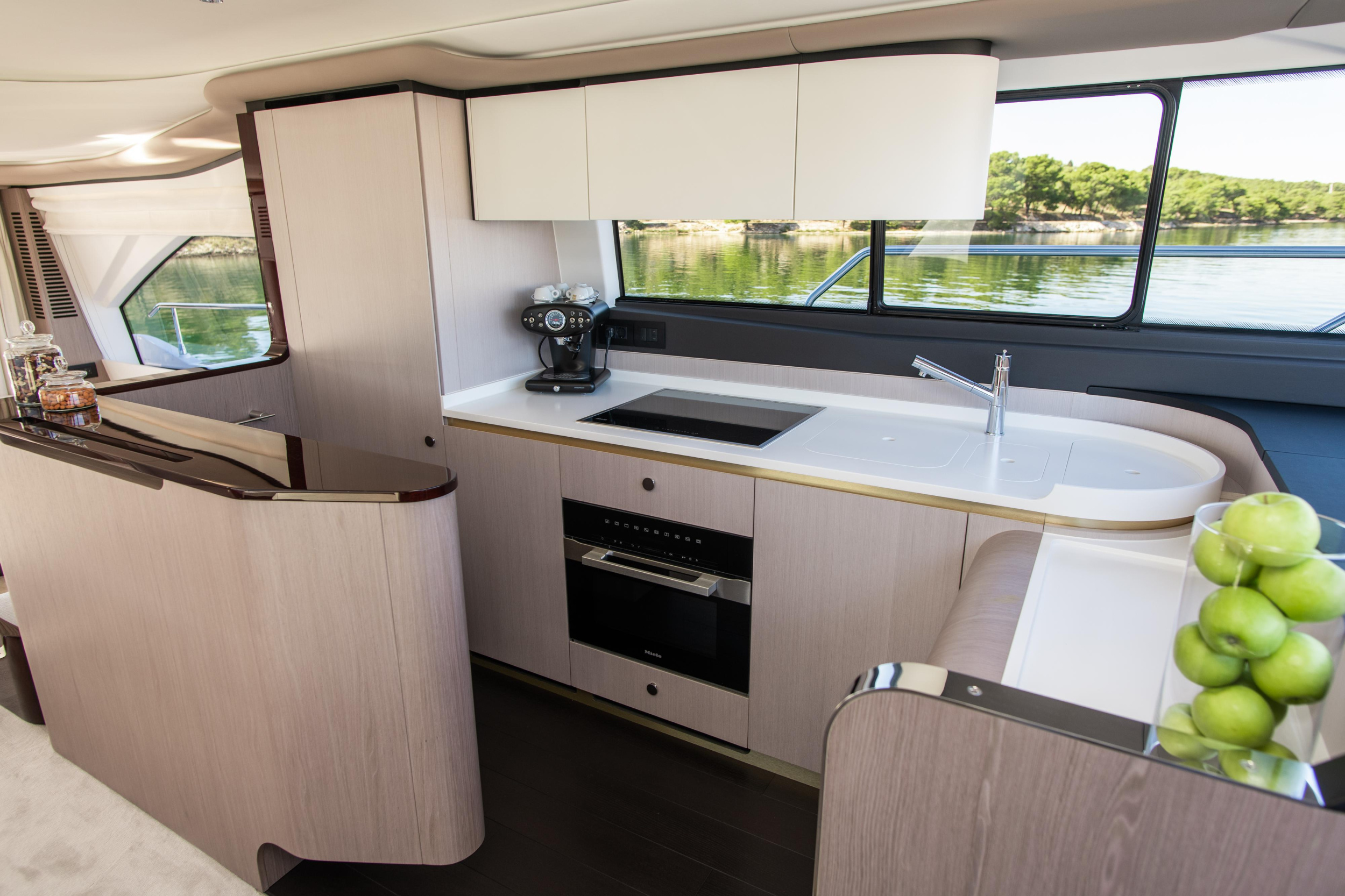 Photo #17 - Azimut 60 Fly (Alibaba) en Sibenik - 17996
