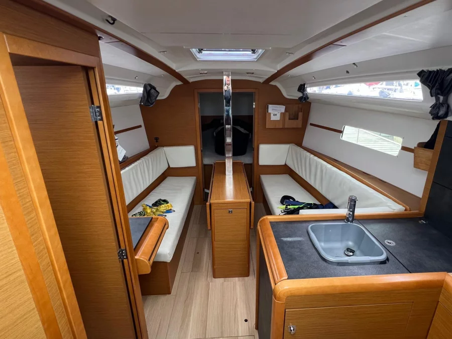 Sun Odyssey 349 (Kashmir) Interior image - 2