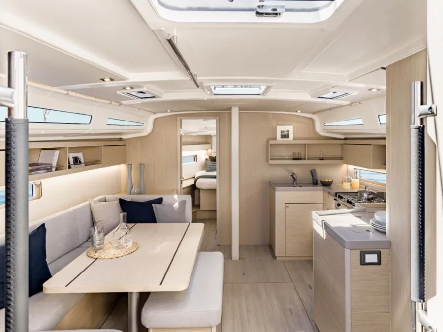 Oceanis 40.1 (Raz kaiou) Interior image - 1