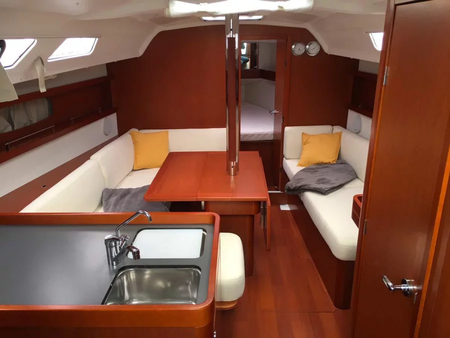 Oceanis 34 (Malouen) Interior image - 3