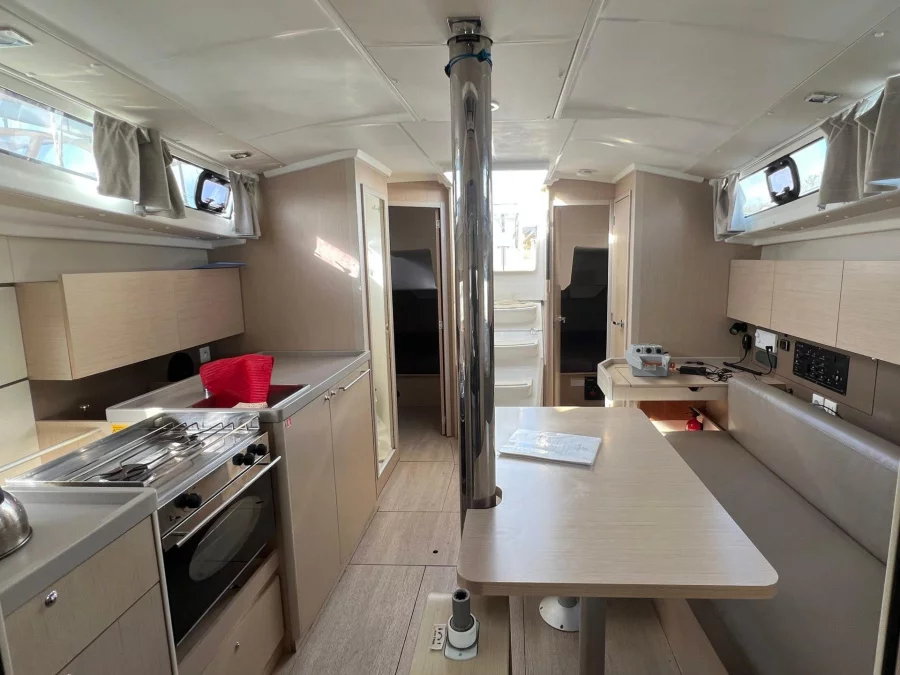 Oceanis 38 GTE (Houat Else) Interior image - 1