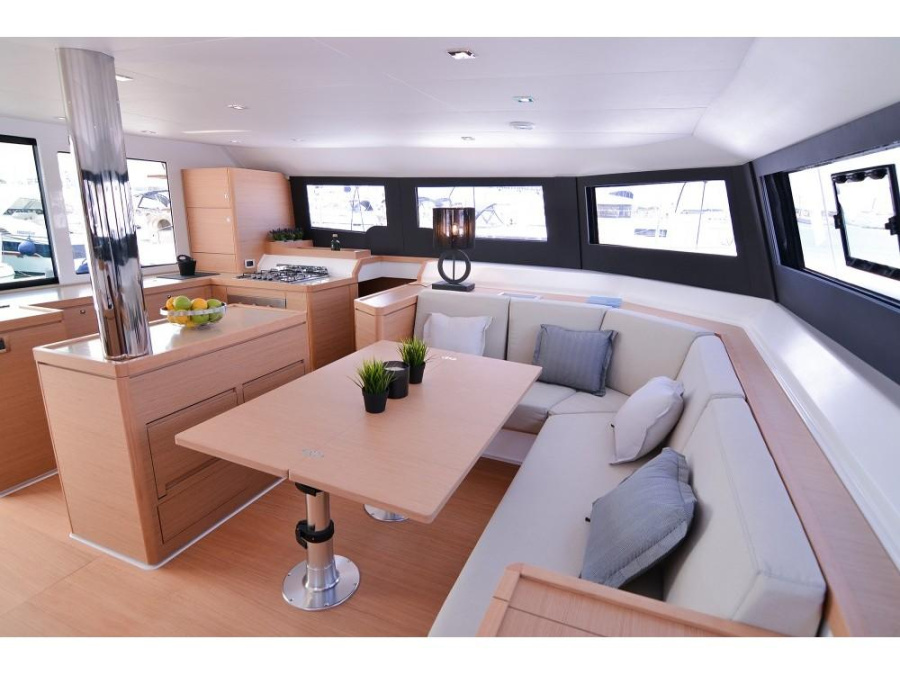Photo #10 - Dufour Catamaran 48 (Frida) in Capo d'Orlando - 17894