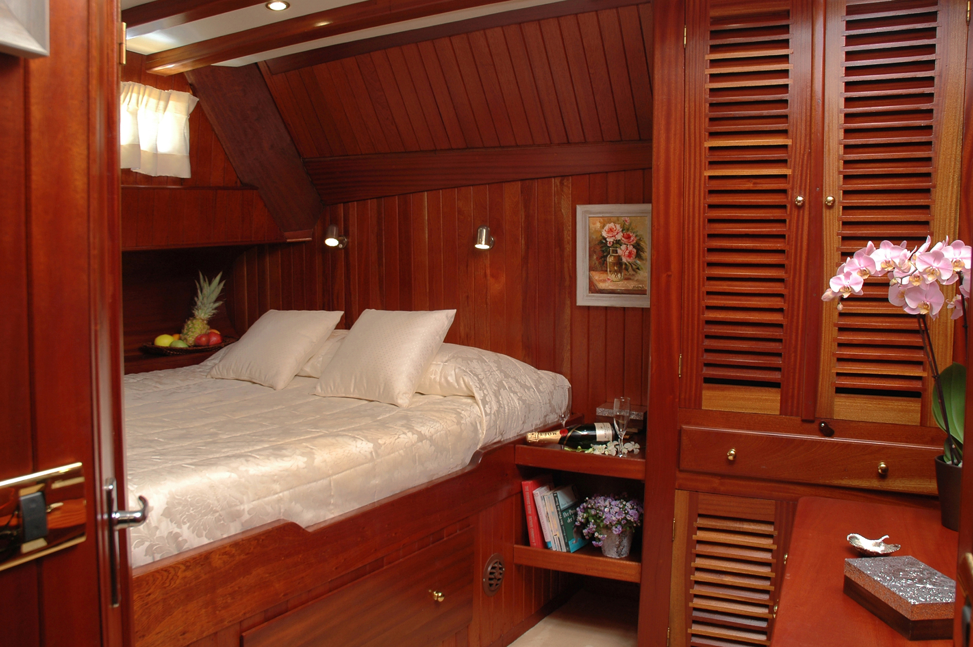 Photo #4 - Custom Motor Sailer 124' (Matina) en Atenas - 18982