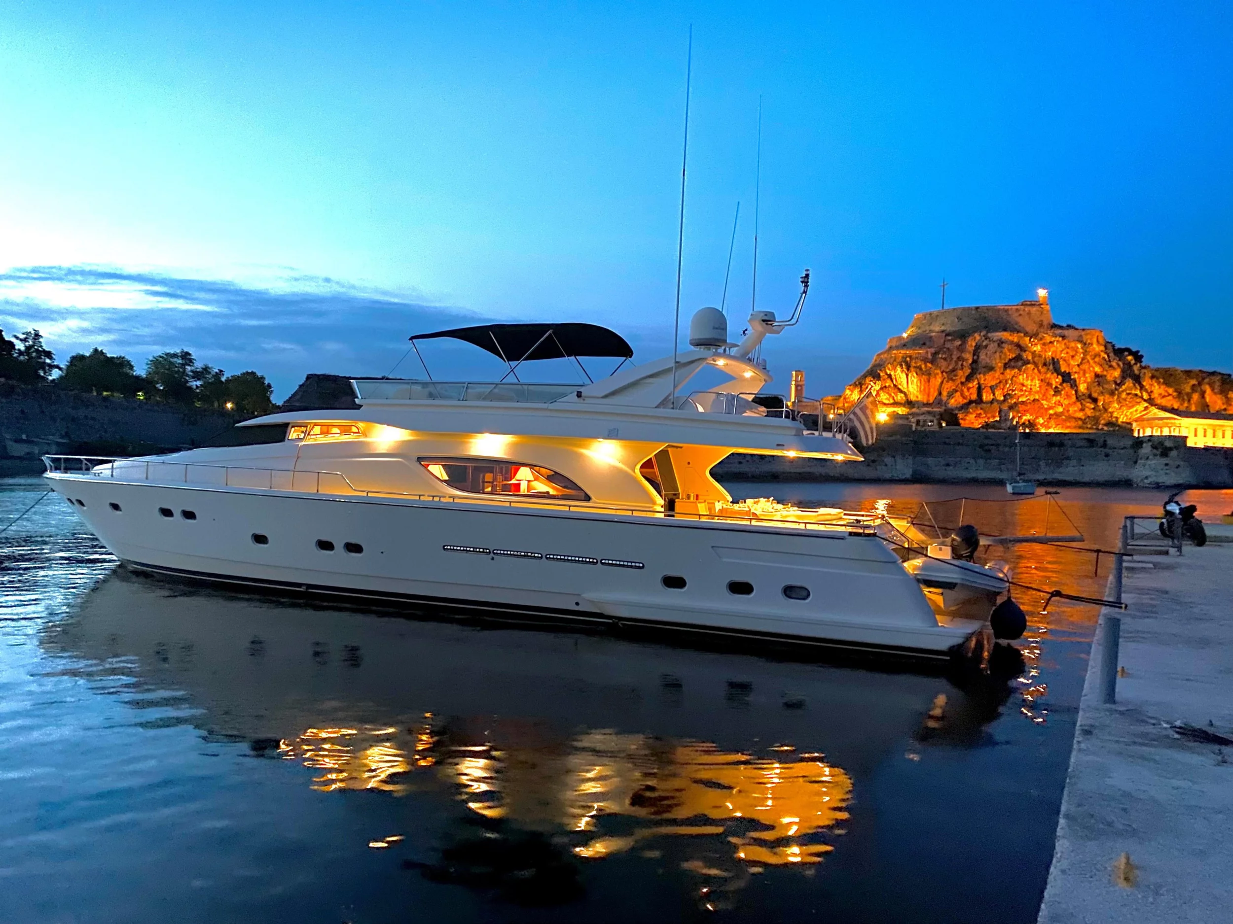 Ferretti 80 (Kentavros II)  - 26