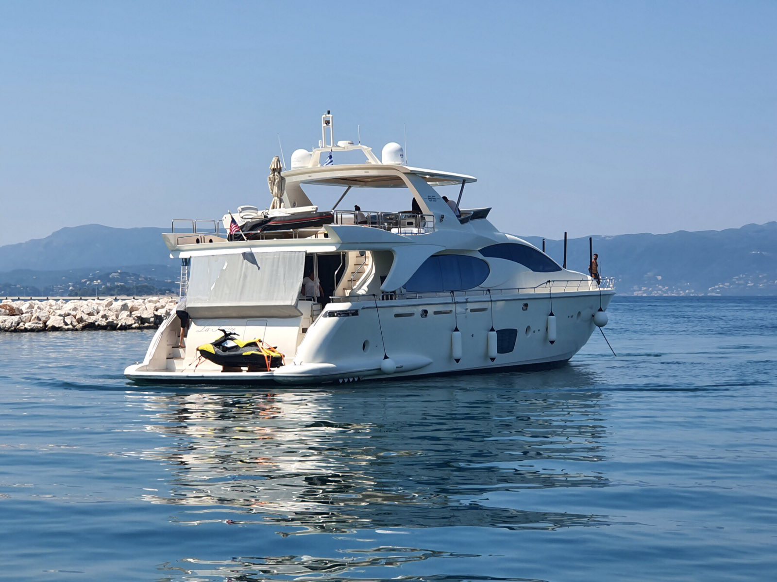 Photo #14 - Azimut 85F (La Fenice) in Corfù - 18999