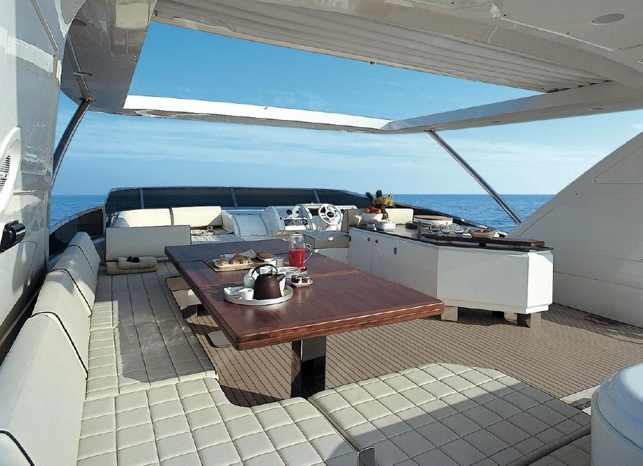 Photo #7 - Azimut 85F (La Fenice) in Corfù - 18999