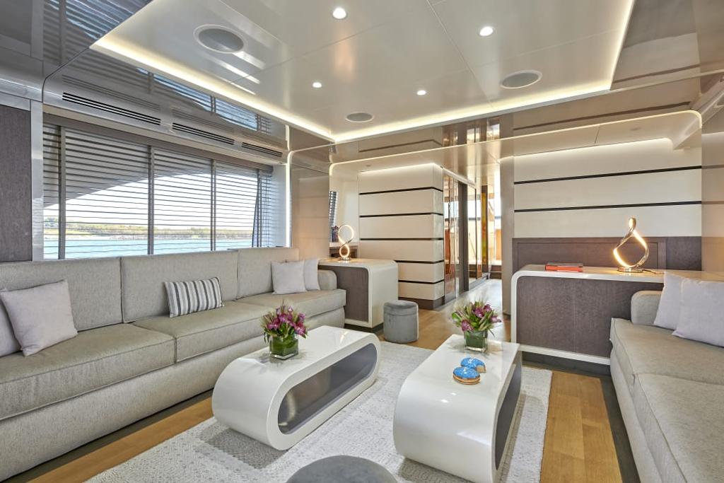 Photo #5 - Azimut 85F (La Fenice) in Corfù - 18999