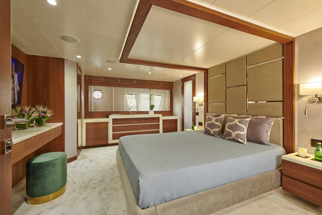 Photo #41 - Azimut 85F (La Fenice) in Corfù - 18999