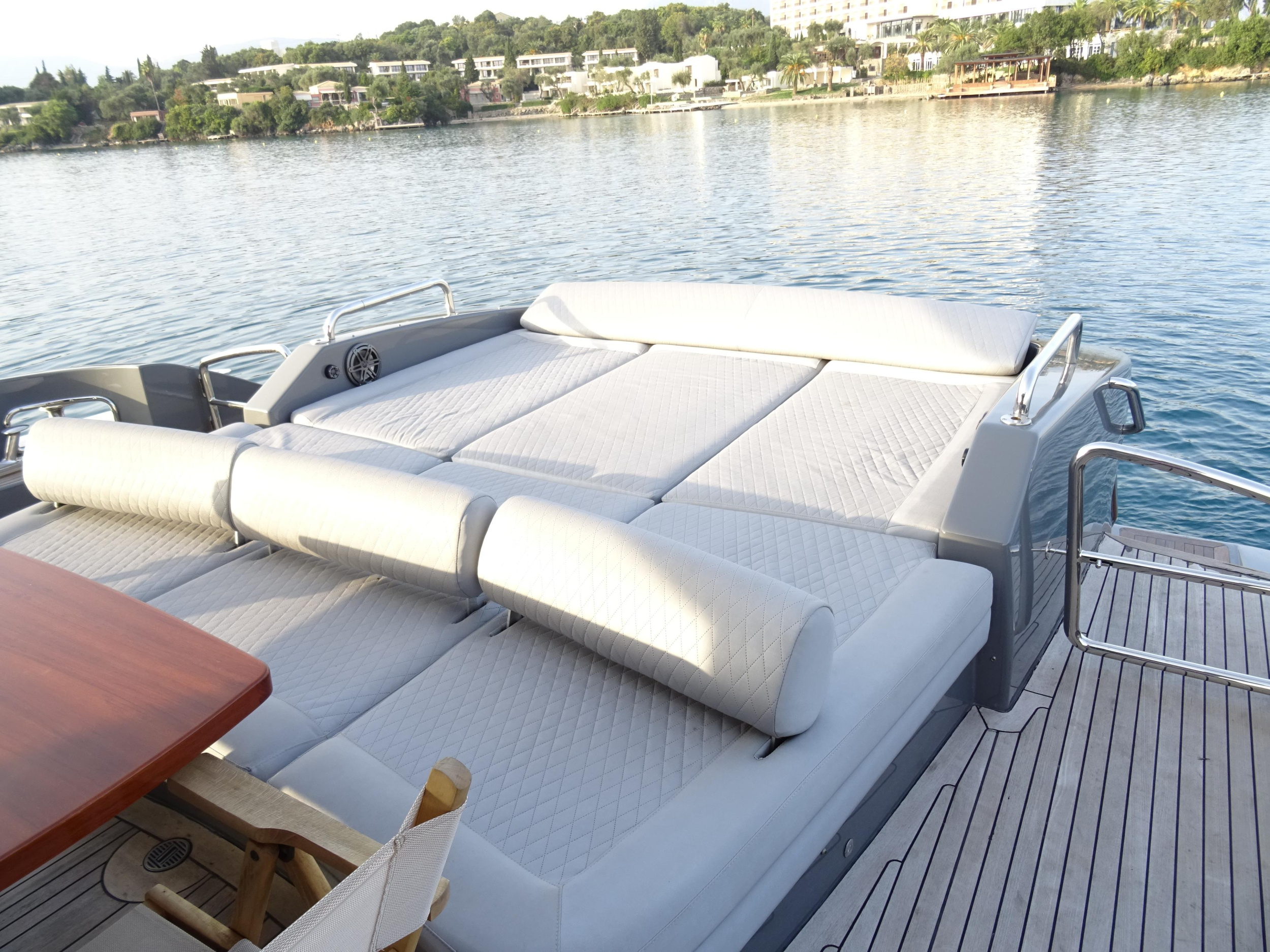 Photo #18 - Azimut 86 (Super Toy) in Korfu - 19001
