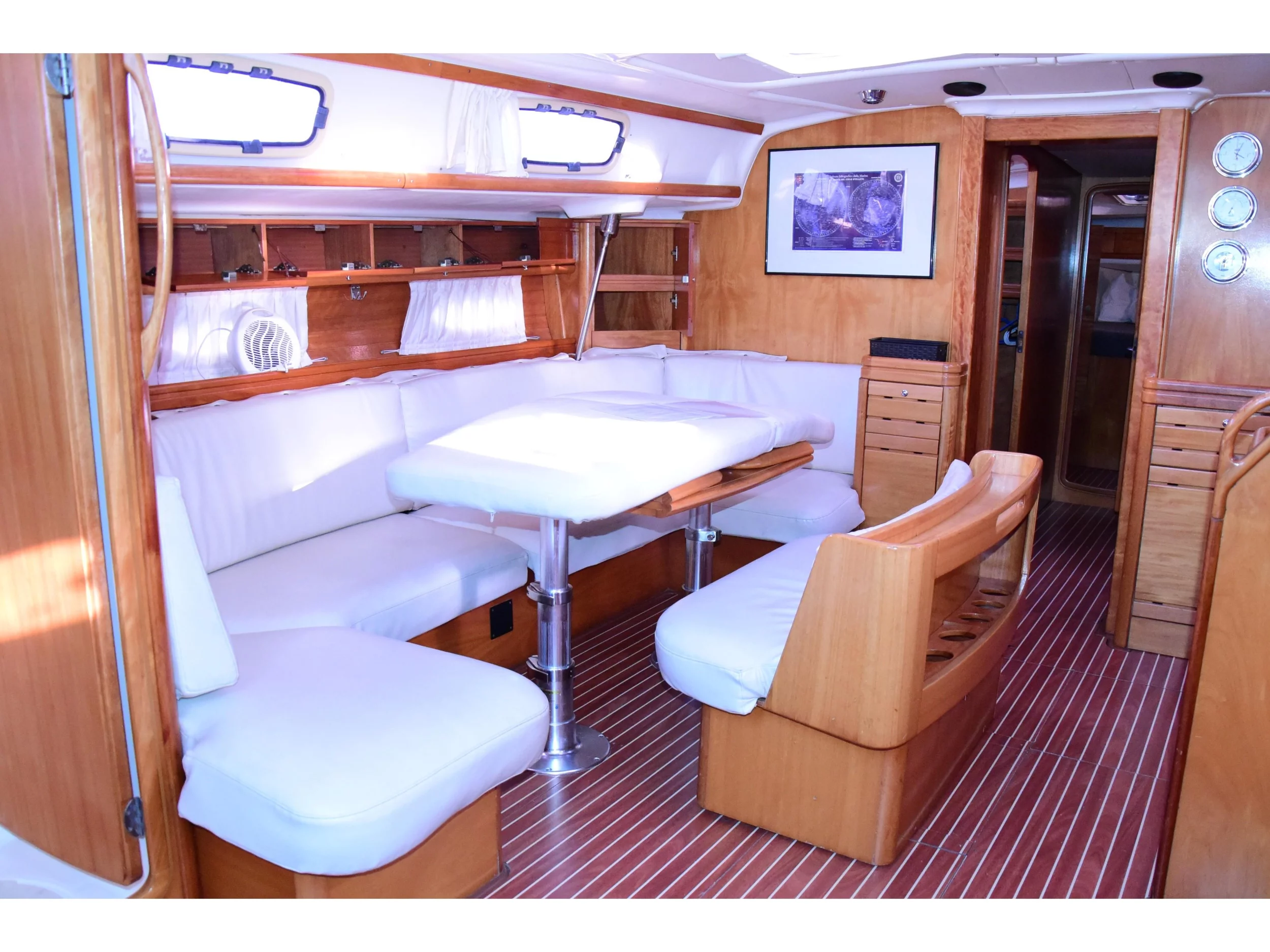 Bavaria Cruiser 50 (La Vagabonda) Interior image - 8