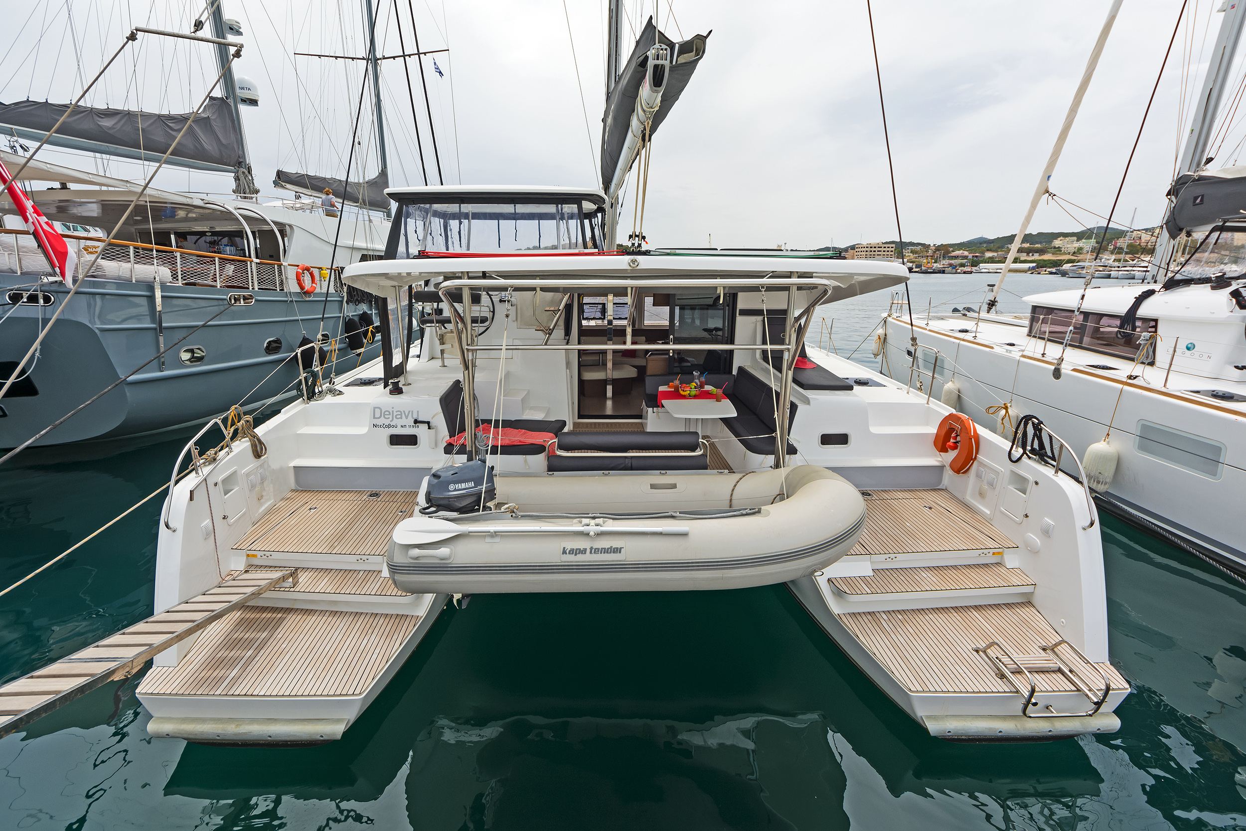 Photo #10 - Lagoon 42 & GEN (Deja Vu) in Lavrion - 6220