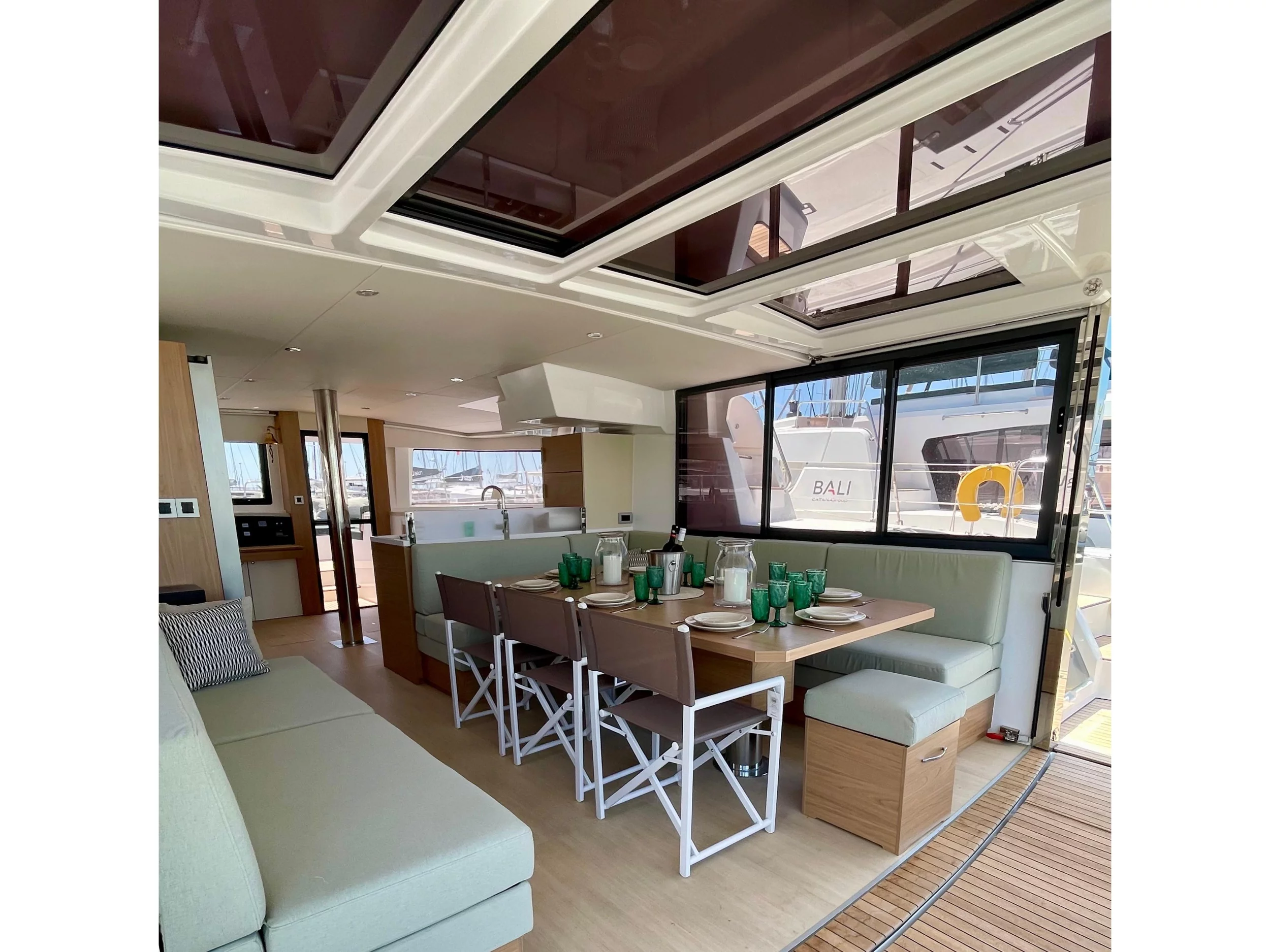 Bali 4.8 (Romar IV) Interior image - 26