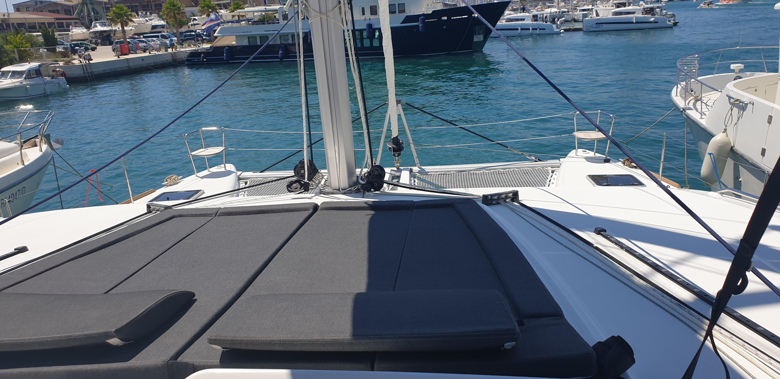Photo #14 - Lagoon 450 Fly (CALM POINT) in Trogir - 9200
