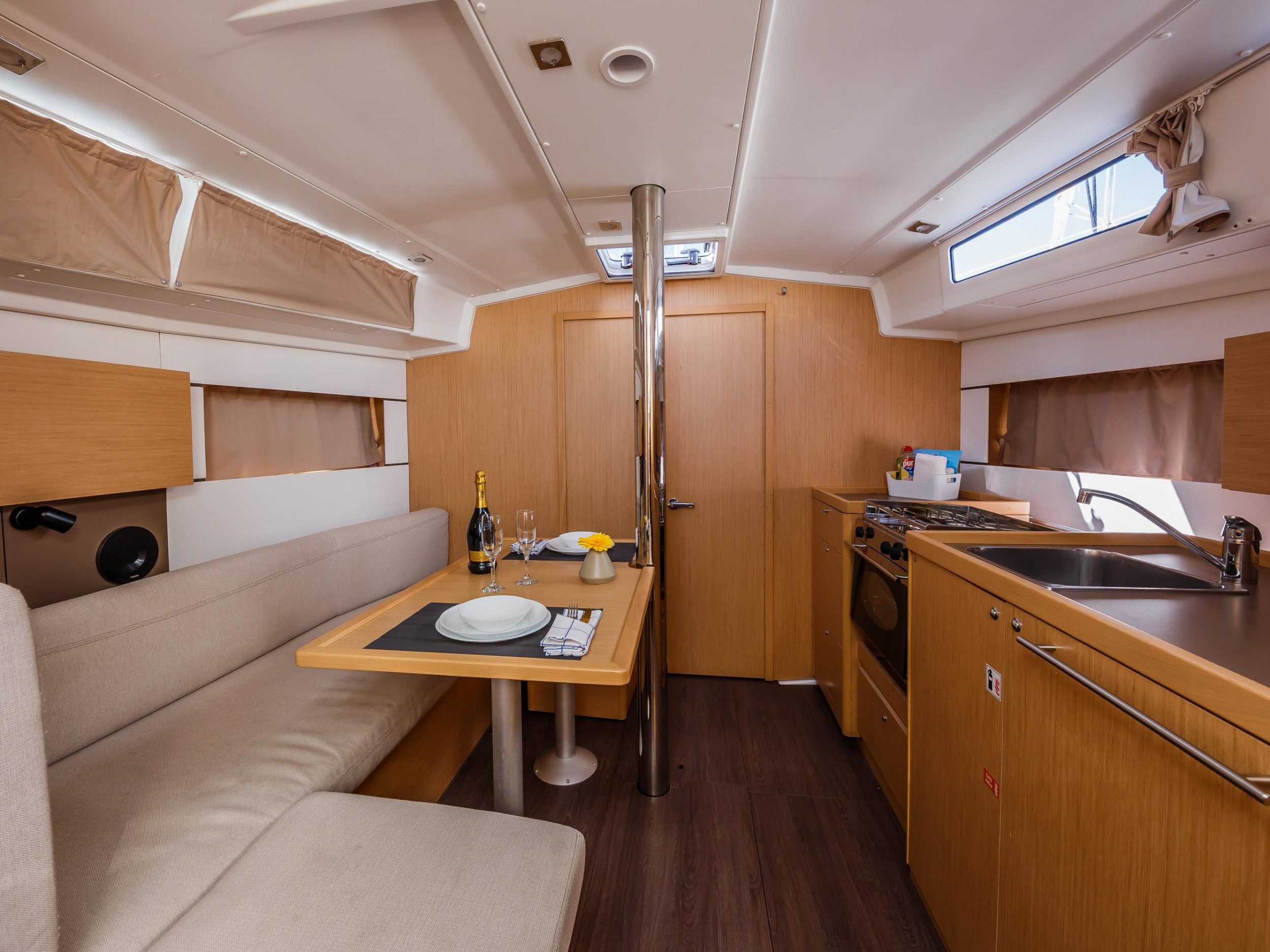 Photo #7 - Oceanis 38.1 (Pleasure) in Trogir - 6906