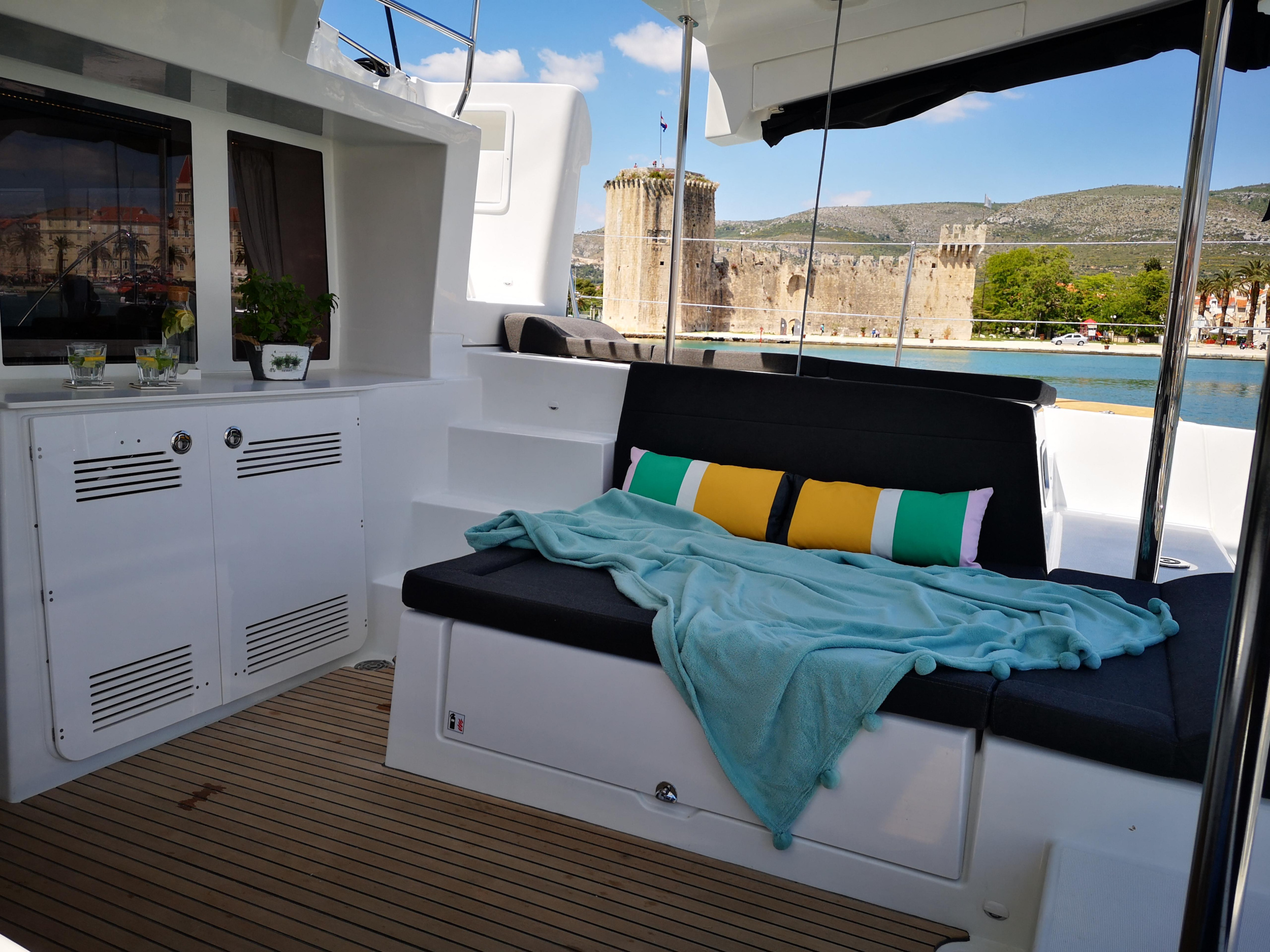 Photo #14 - Lagoon 450 Fly (REGGAE POINT) in Dubrovnik - 7807