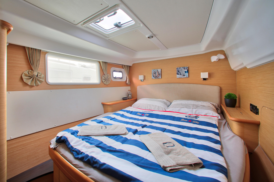 Photo #8 - Lagoon 440 (UNIQUE) in Trogir - 11464